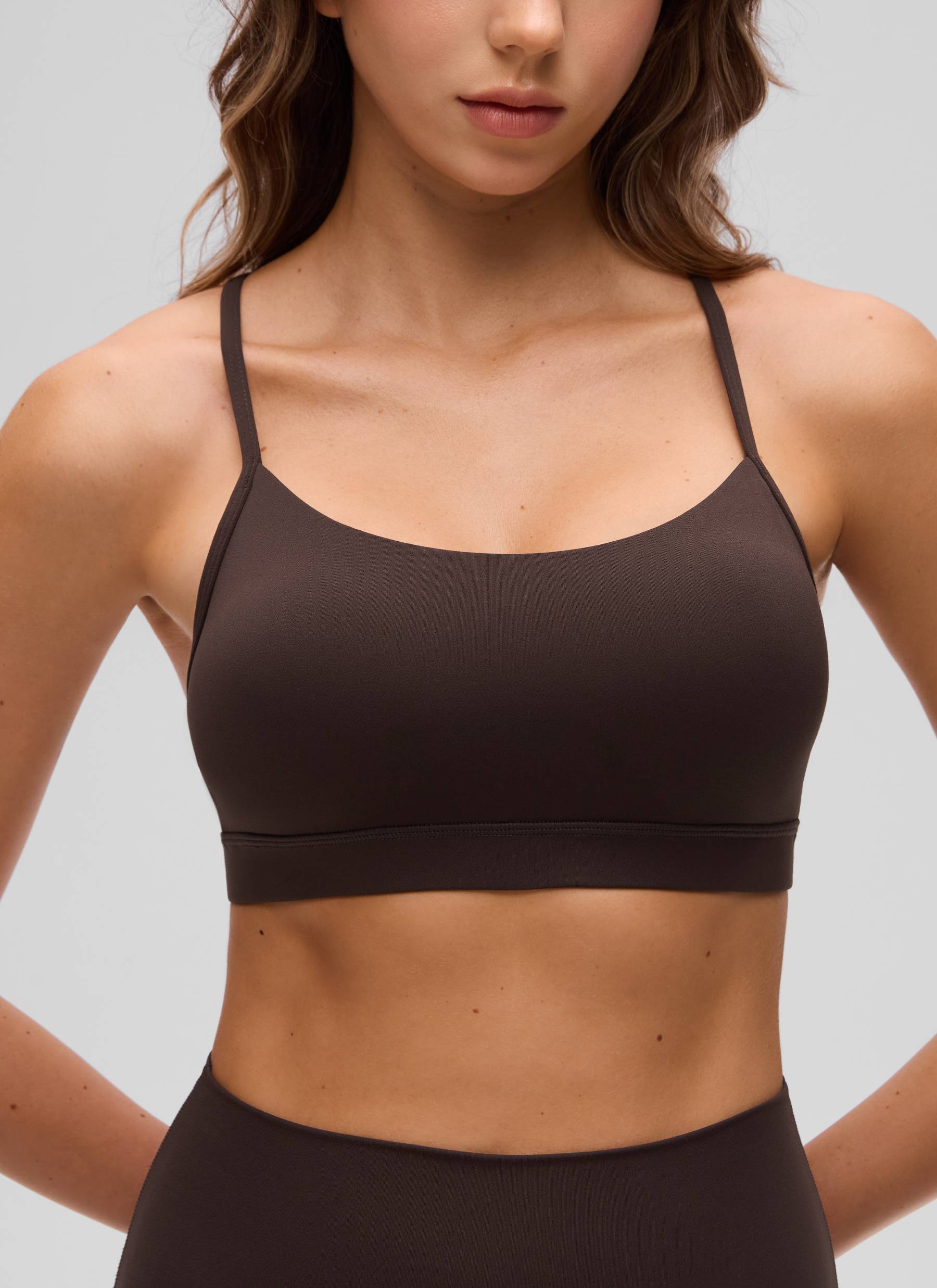 Áo ngực thể thao nữ CRZ YOGA Yoga hỗ trợ nhẹ Butterluxe lưng chữ Y Nâu Hot Fudge