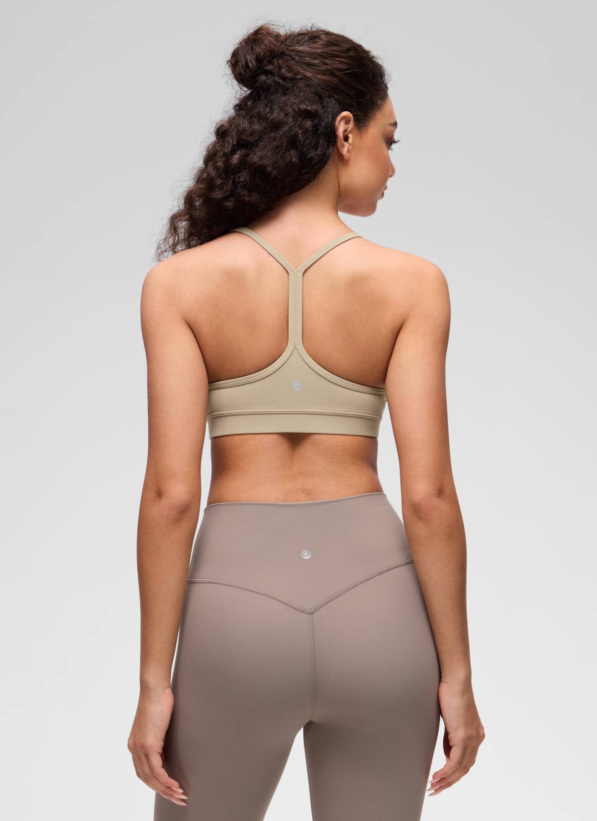 Áo lót Butterluxe CRZ YOGA dành cho nữ, kiểu Yoga, độ nâng nhẹ, Butterluxe , thiết kế lưng chữ Y, màu Oak