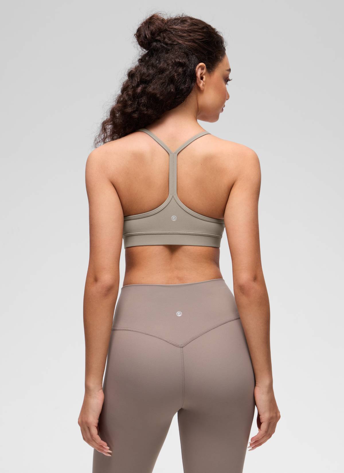 Áo lót Butterluxe CRZ YOGA dành cho nữ, kiểu Yoga, độ nâng nhẹ, Butterluxe , thiết kế lưng chữ Y, màu xám tro ấm