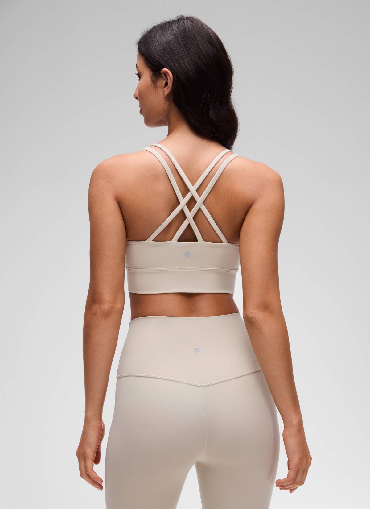 CRZ YOGA Wanita Butterluxe Bra Cawan Acuan Bertali Panjang Bersalut Silang Bertali Coklat Mojave