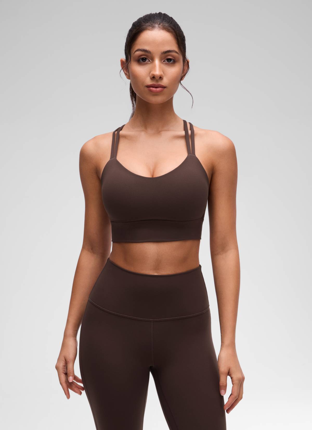 CRZ YOGA Wanita Butterluxe Bra Cawan Acuan Bertali Panjang Bersalut Silang Bertali Coklat Panas Fudge