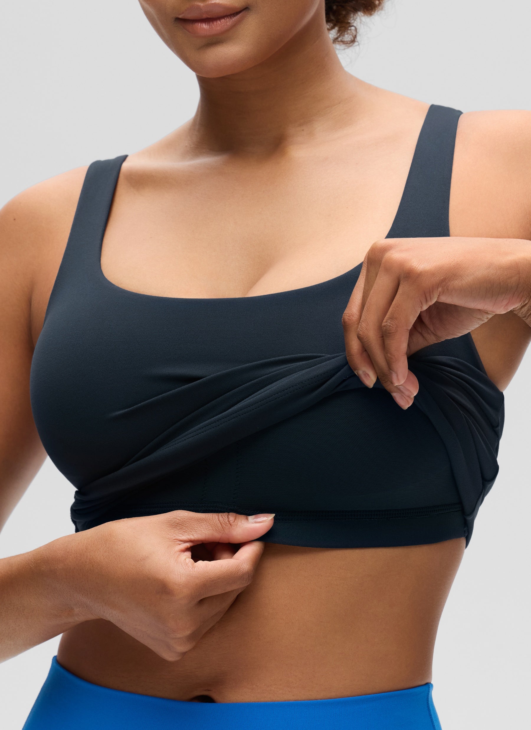 Baju Atasan SlimFit Wanita CRZ YOGA Butterluxe Bra Terbina Dalam Leher U Tangki Tentera Laut Sejati