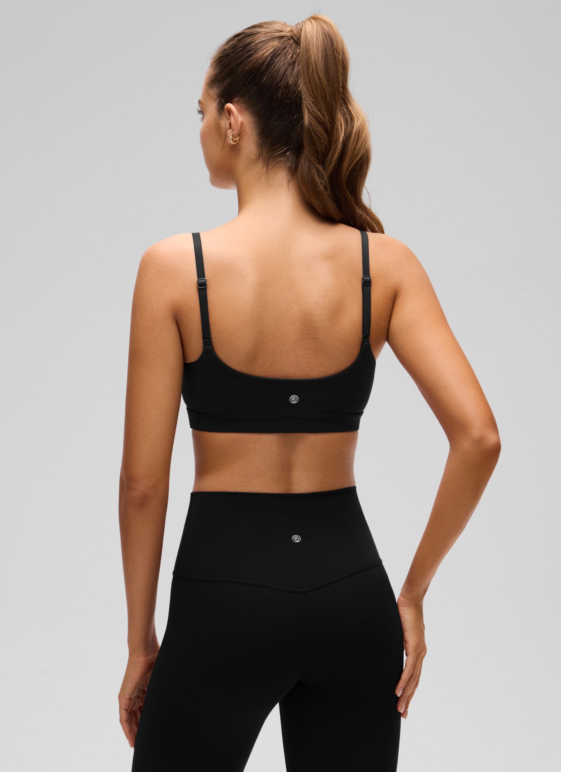 Áo lót thể thao CRZ YOGA dành cho nữ, Butterluxe , dây mảnh Butterluxe , cổ tròn, màu đen