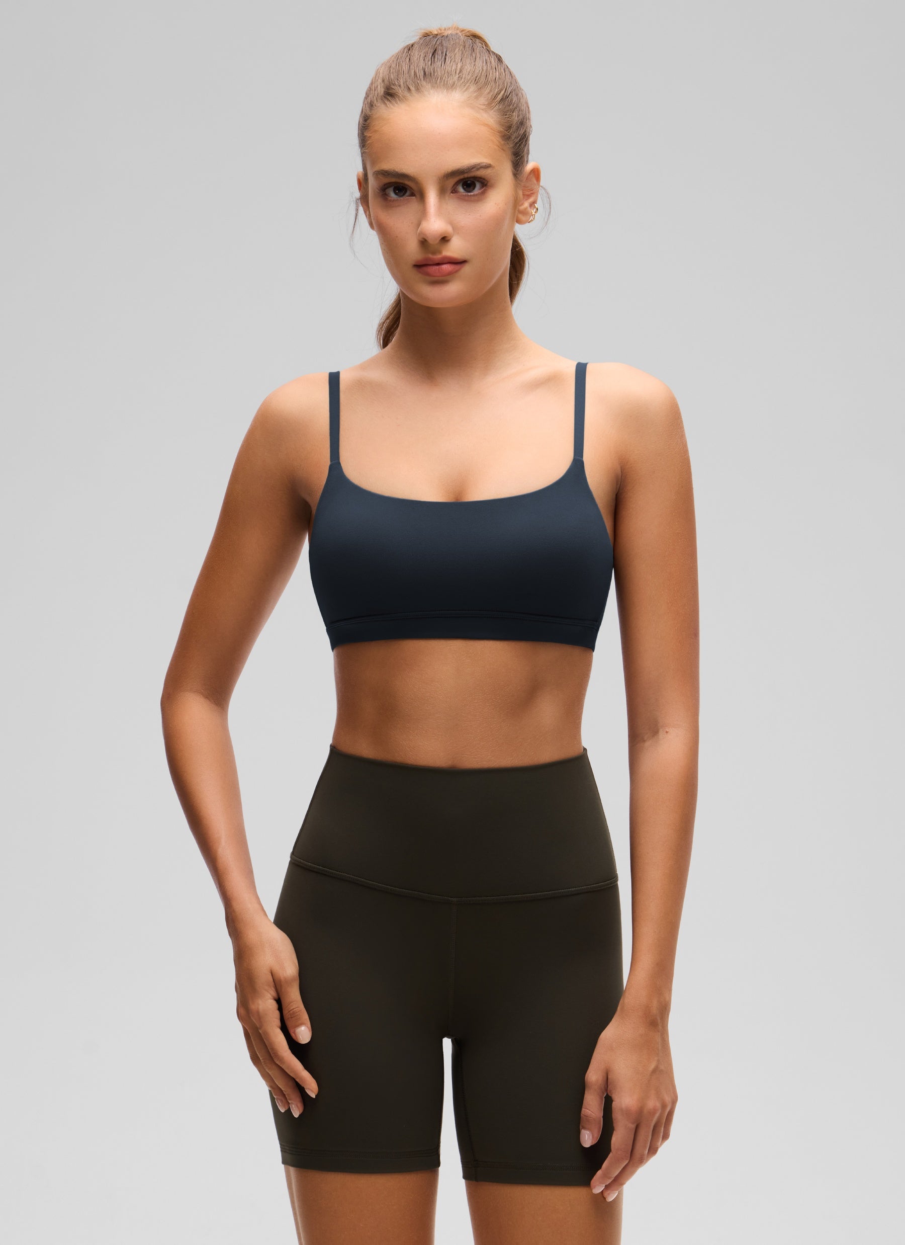 Áo lót thể thao CRZ YOGA dành cho nữ, Butterluxe , dây mảnh Butterluxe , cổ tròn, màu xanh navy đậm