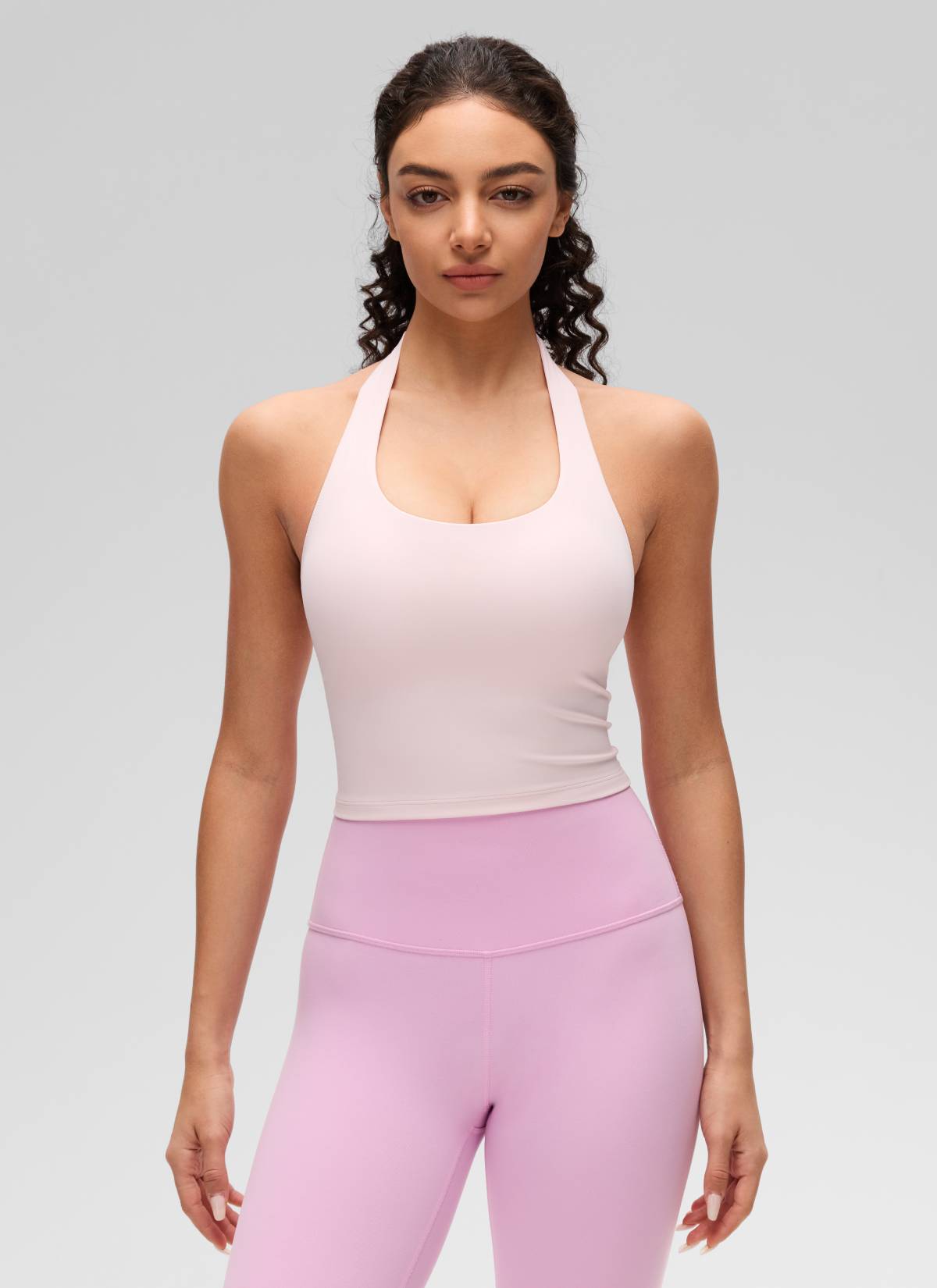 Áo crop top thể thao kiểu áo lót thể thao dài cổ Butterluxe dành cho nữ của CRZ YOGA, màu hồng dâu tây