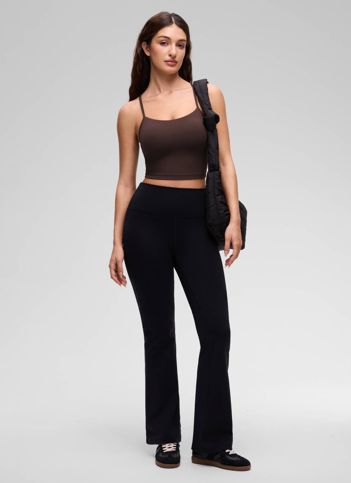 CRZ YOGA Áo lót thể thao nữ kiểu dáng dài, cổ chữ Y, lưng chữ Y, kiểu áo crop top ( Butterluxe ) màu nâu sô-cô-la nóng