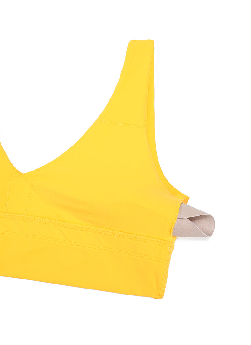 CRZ YOGA Bra Yoga Wanita dengan Dukungan Ringan, Model " Butterluxe ", Potongan Panjang, Punggung U, Leher V, Warna Kuning dengan Visibilitas Tinggi