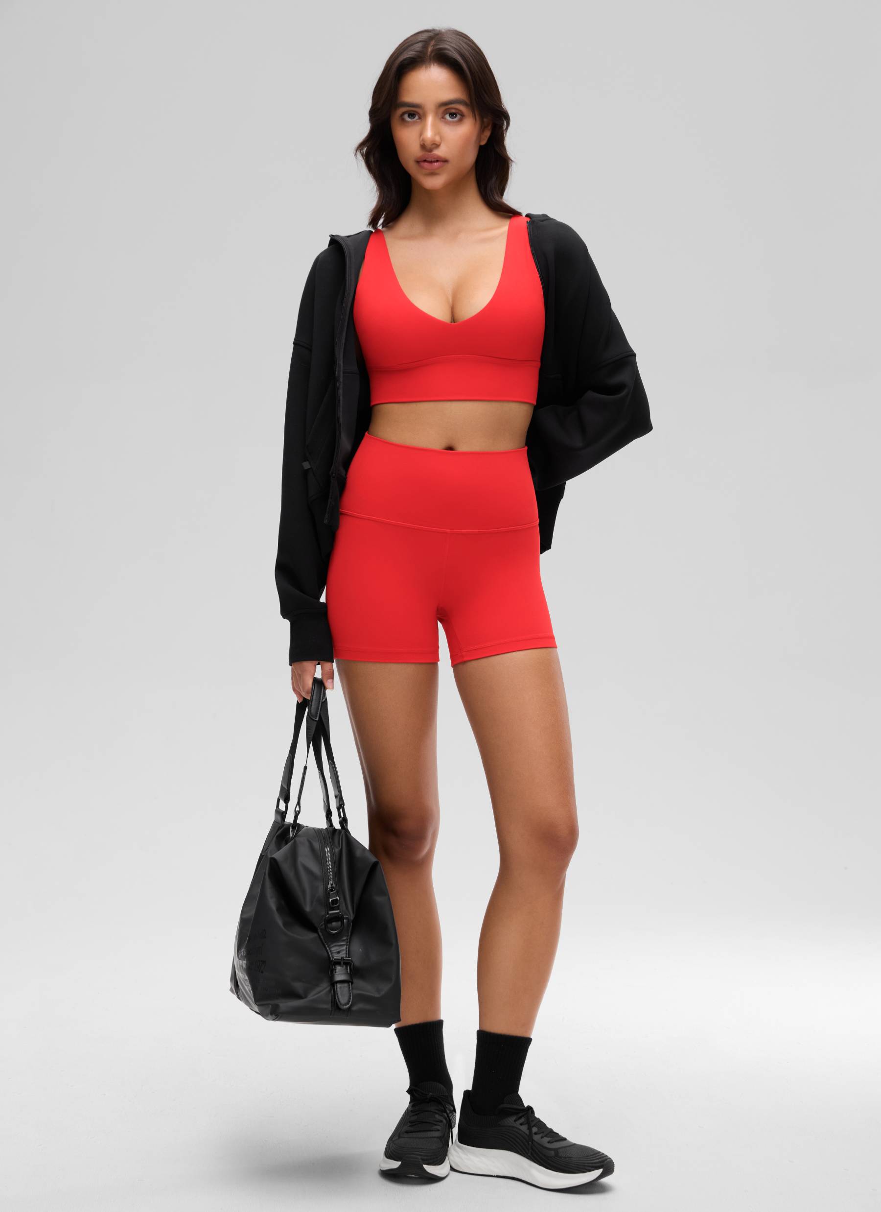 CRZ YOGA Bra Yoga Wanita dengan Dukungan Ringan, Model " Butterluxe ", Potongan Panjang, Punggung U, Leher V, Warna Merah Tua