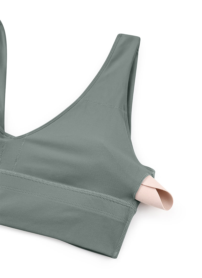 CRZ YOGA Bra Yoga Wanita dengan Dukungan Ringan, Model " Butterluxe ", Potongan Panjang, Punggung U, Leher V, Warna Abu-abu Sage