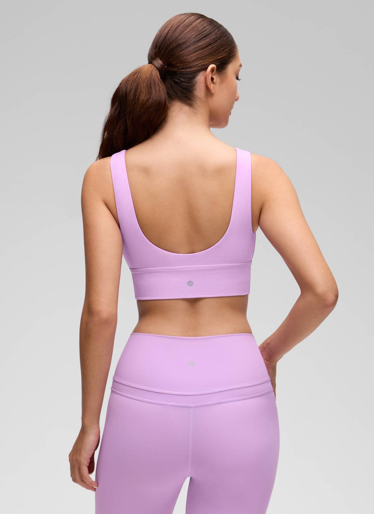 CRZ YOGA Bra Yoga Wanita dengan Dukungan Ringan, Model " Butterluxe ", Potongan Panjang, Punggung U, Leher V, Warna Lilac