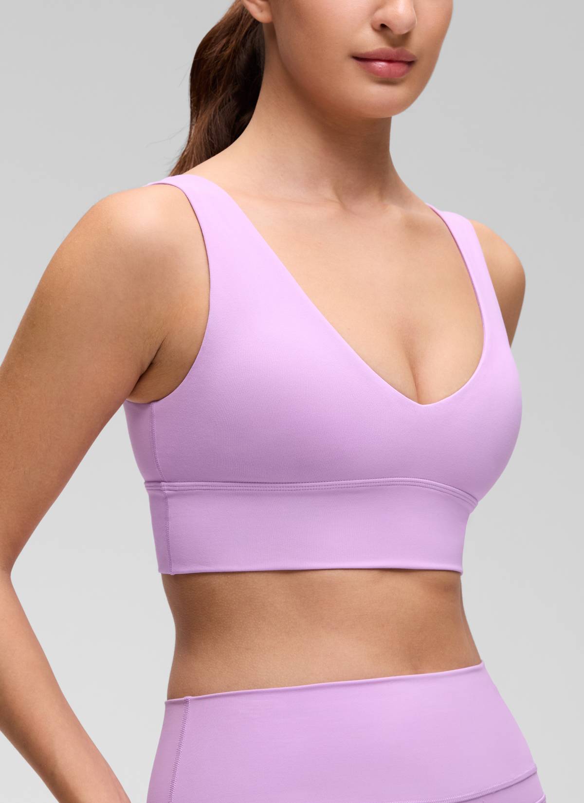 CRZ YOGA Bra Yoga Wanita dengan Dukungan Ringan, Model " Butterluxe ", Potongan Panjang, Punggung U, Leher V, Warna Lilac