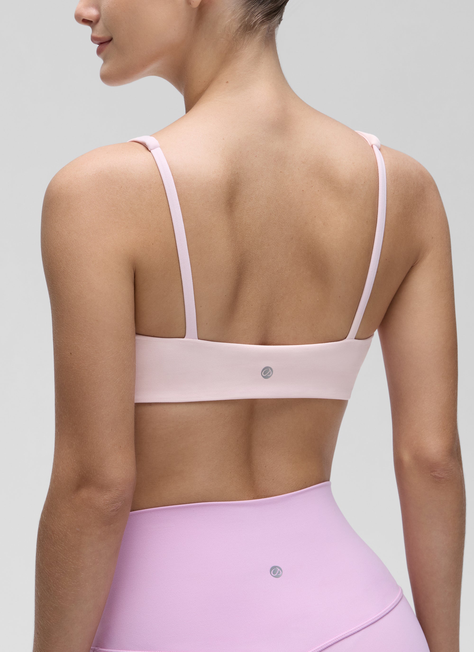 CRZ YOGA Wanita, Bra Mini Berbusa dengan Leher Persegi dan Model Cami " Butterluxe ", Warna Strawberry Pink