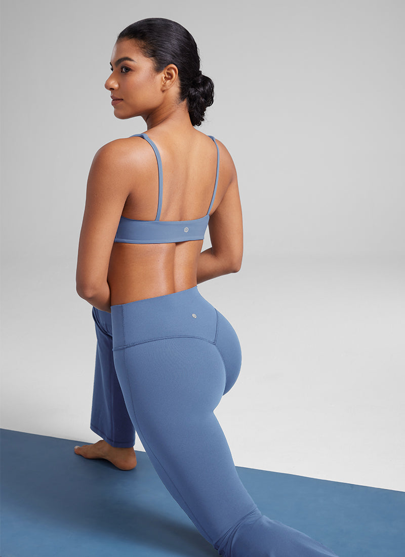 CRZ YOGA Wanita, Bra Mini Berbusa dengan Leher Persegi dan Model Cami " Butterluxe ", Warna Oasis Blue