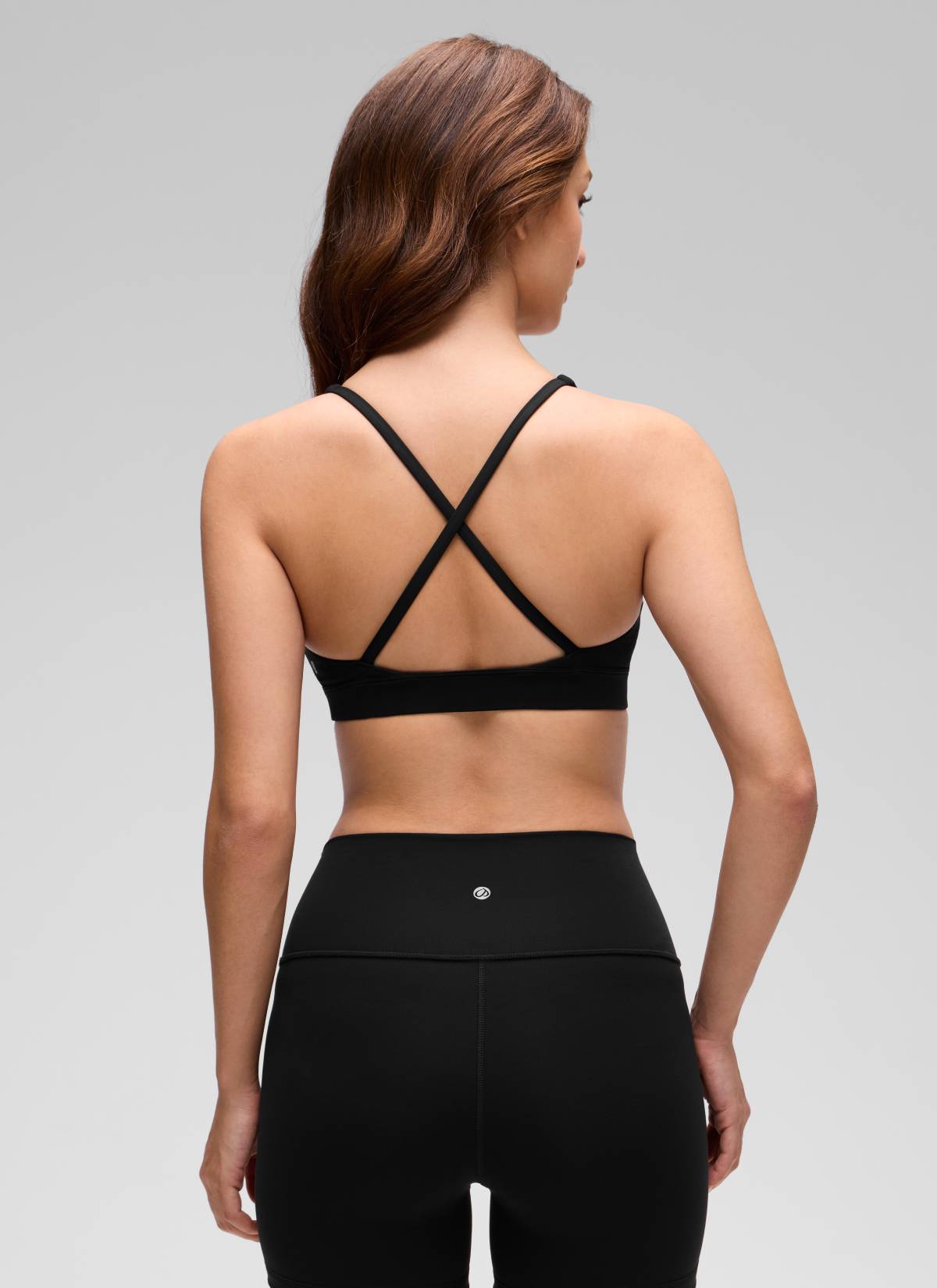 CRZ YOGA Bra Yoga Wanita dengan Dukungan Ringan, Model " Butterluxe ", Punggung Ber tali, Leher V, Warna Hitam