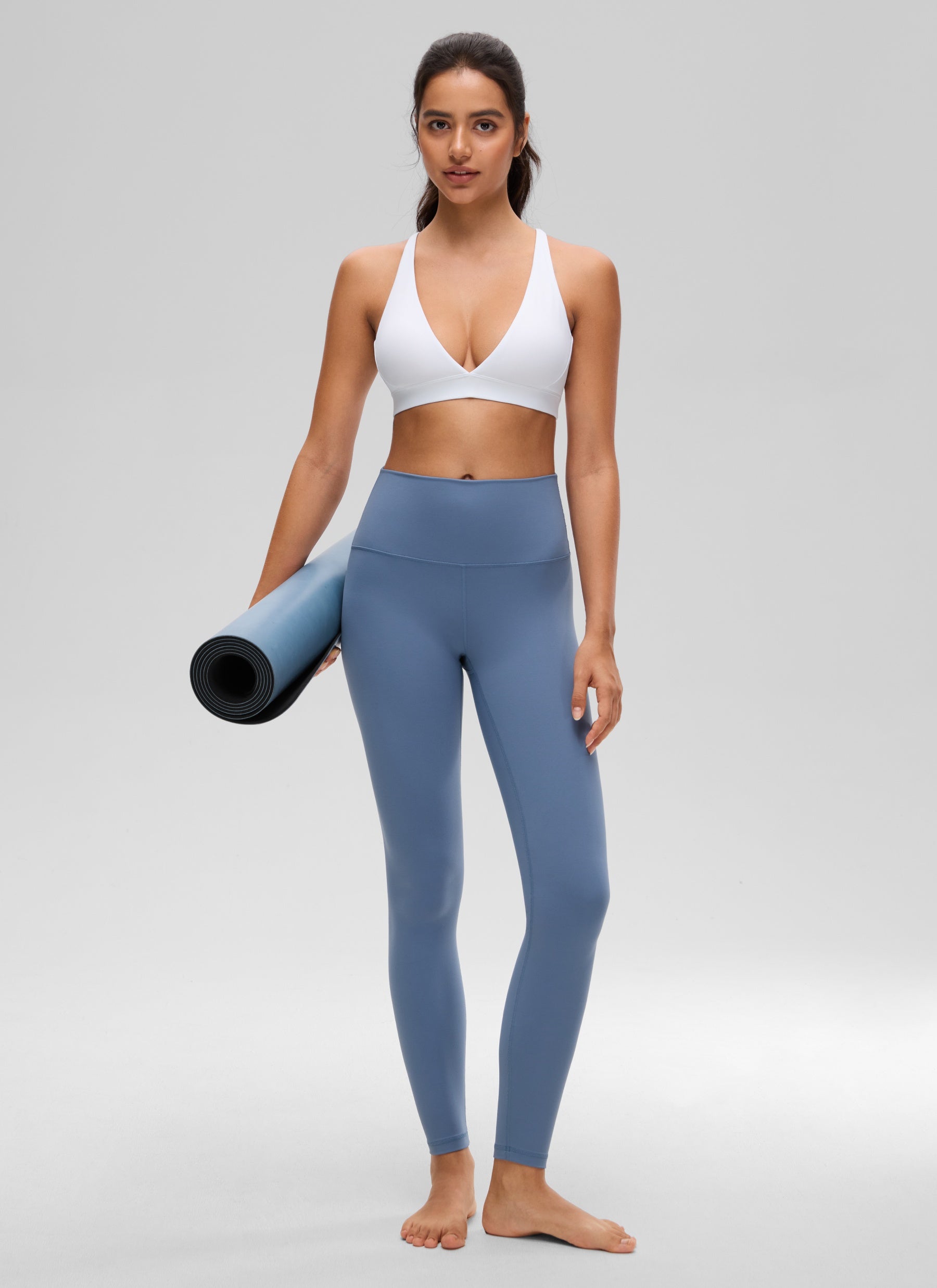 CRZ YOGA Bra Yoga Wanita dengan Dukungan Ringan, Model " Butterluxe ", Punggung Ber tali, Leher V, Warna Putih