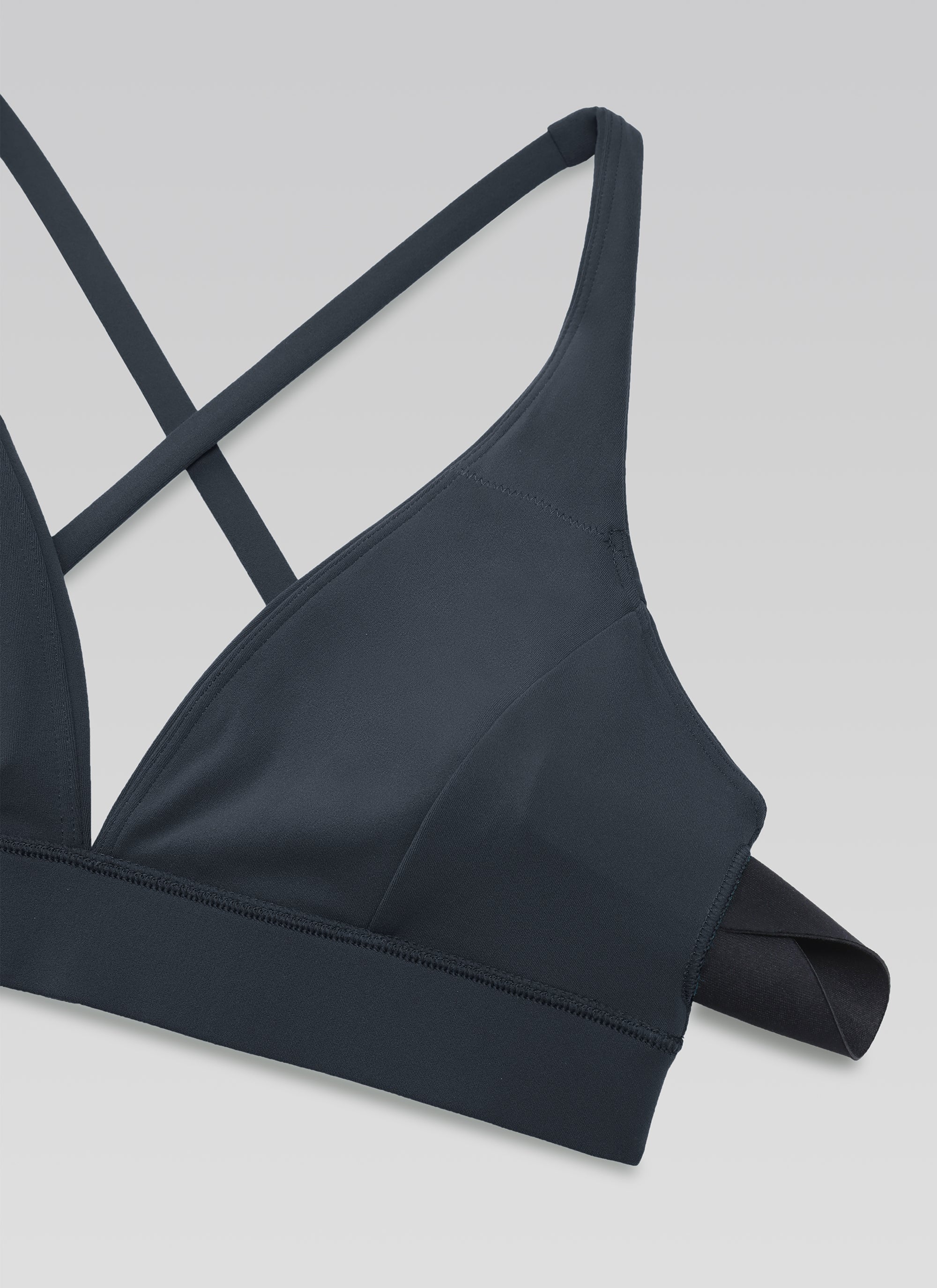CRZ YOGA Bra Yoga Wanita dengan Dukungan Ringan, Model " Butterluxe ", Punggung Ber tali, Leher V, Warna True Navy