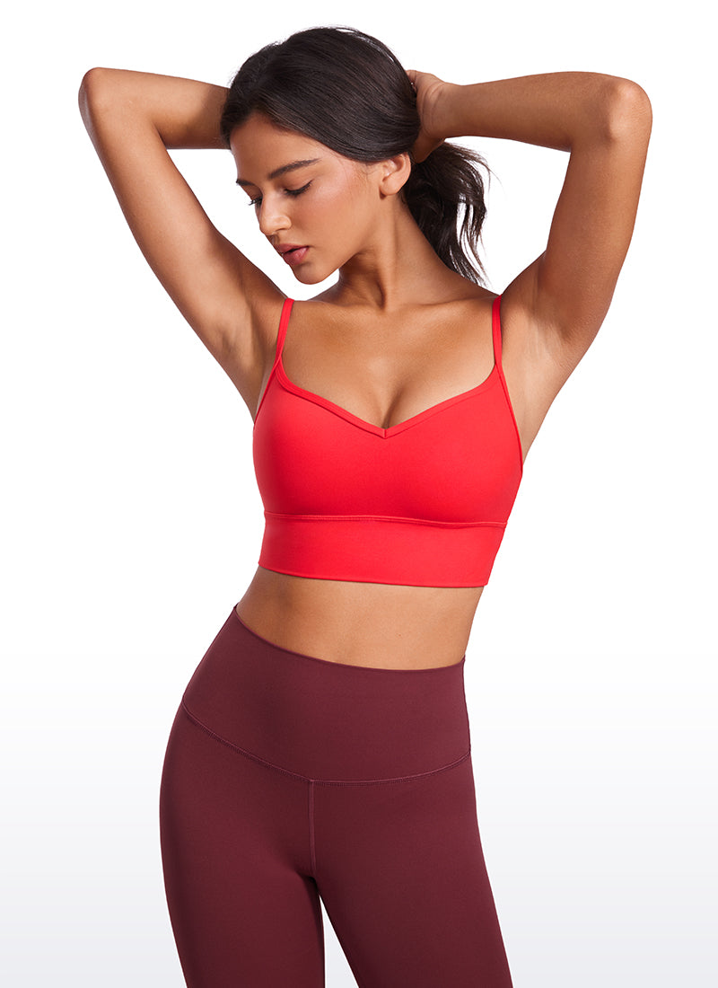CRZ YOGA Butterluxe महिलाओं की वी-नेक लॉन्गलाइन कैमीसोल योग पैडेड स्पोर्ट्स ब्रा डीप रेड