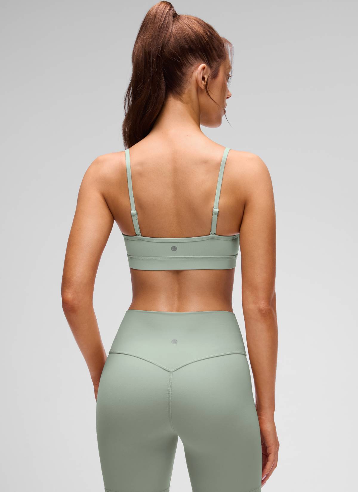 CRZ YOGA Butterluxe Áo lót thể thao yoga cổ chữ V dành cho nữ có đệm, màu xanh lá cây Palm Court
