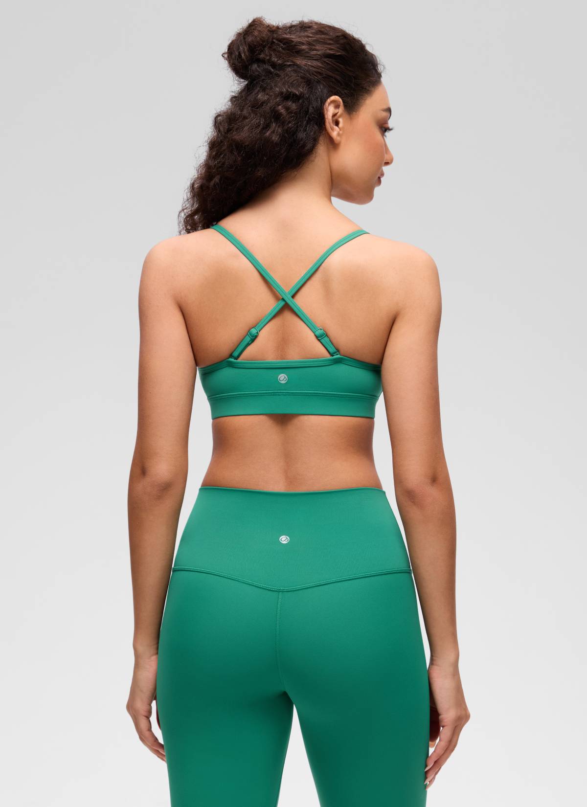 CRZ YOGA Butterluxe Áo lót thể thao yoga cổ chữ V dành cho nữ có đệm mút, màu xanh Cascadia