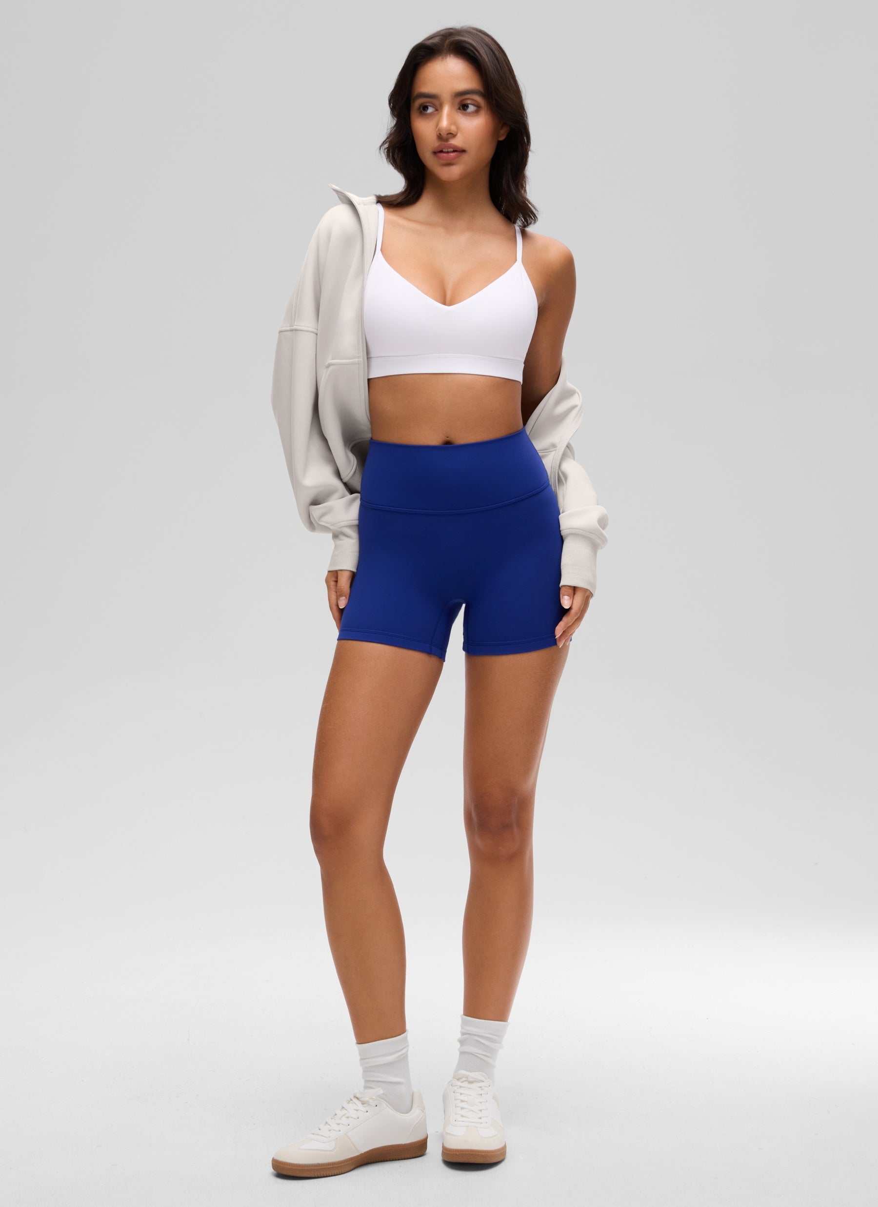 CRZ YOGA Butterluxe Áo lót thể thao yoga cổ chữ V dành cho nữ có đệm, màu trắng