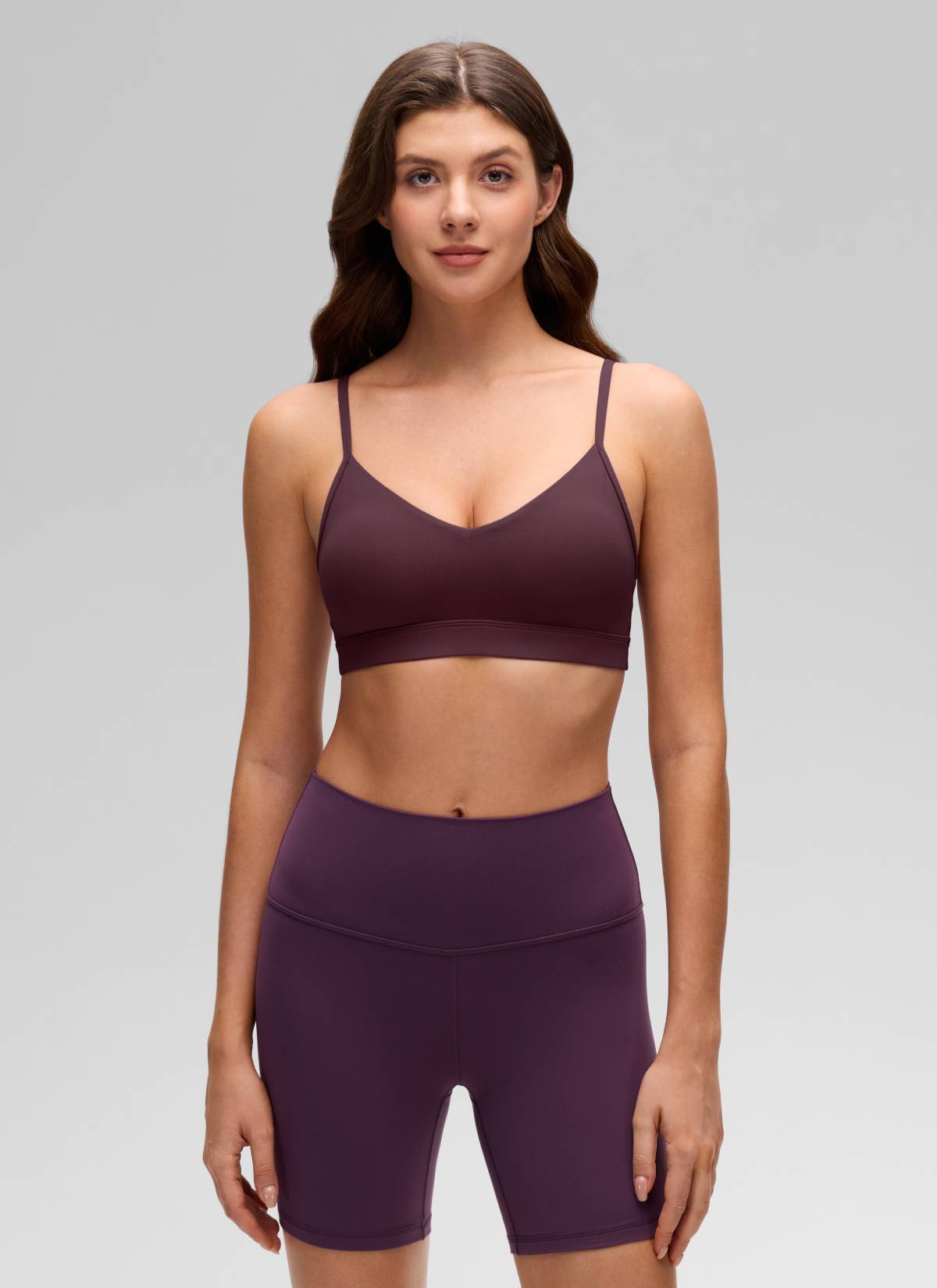 CRZ YOGA Butterluxe Áo lót thể thao yoga cổ chữ V dành cho nữ có đệm, màu Mận chín