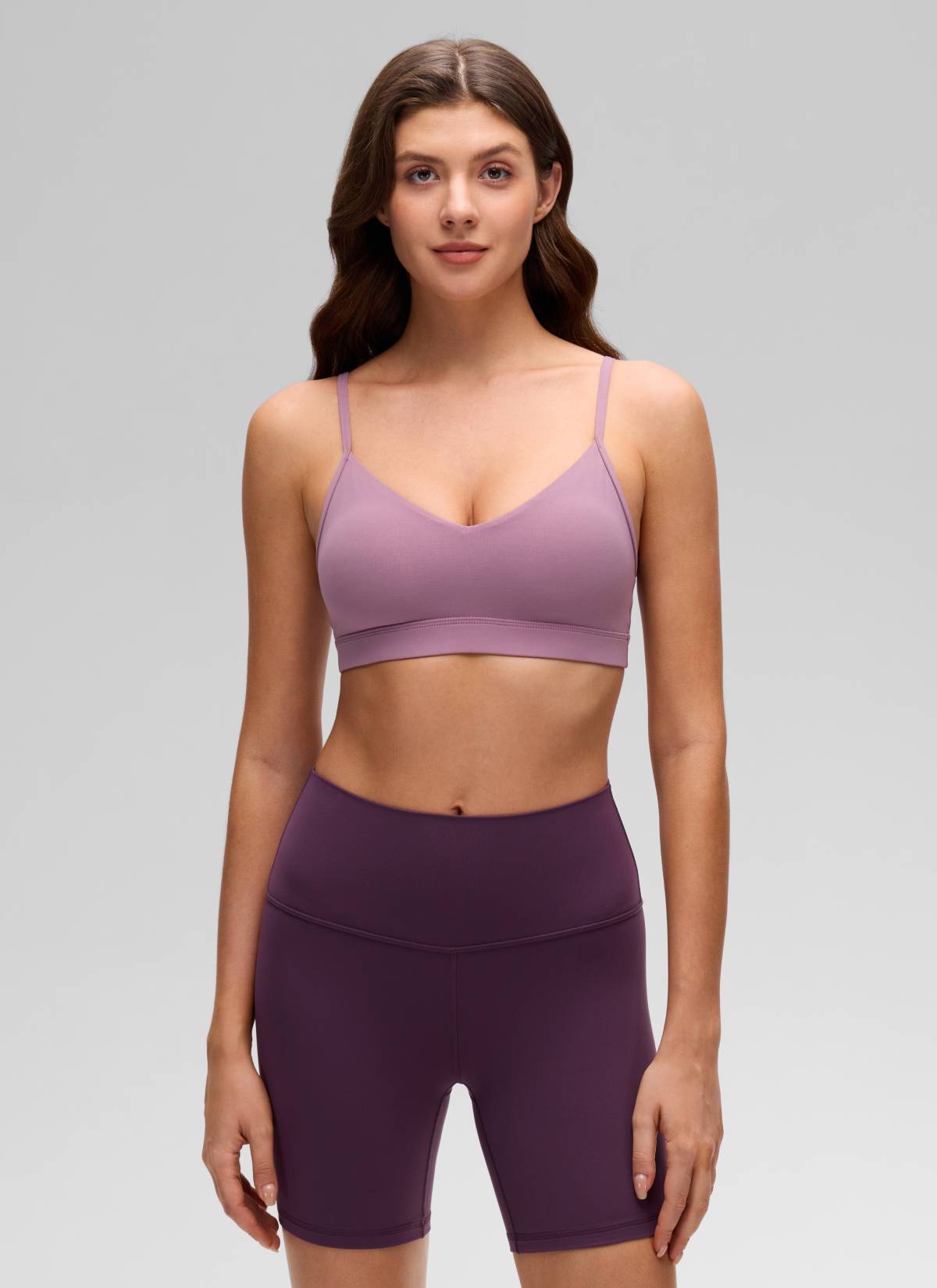 CRZ YOGA Butterluxe Áo lót thể thao yoga cổ chữ V dành cho nữ, có đệm, màu hoa oải hương nhạt