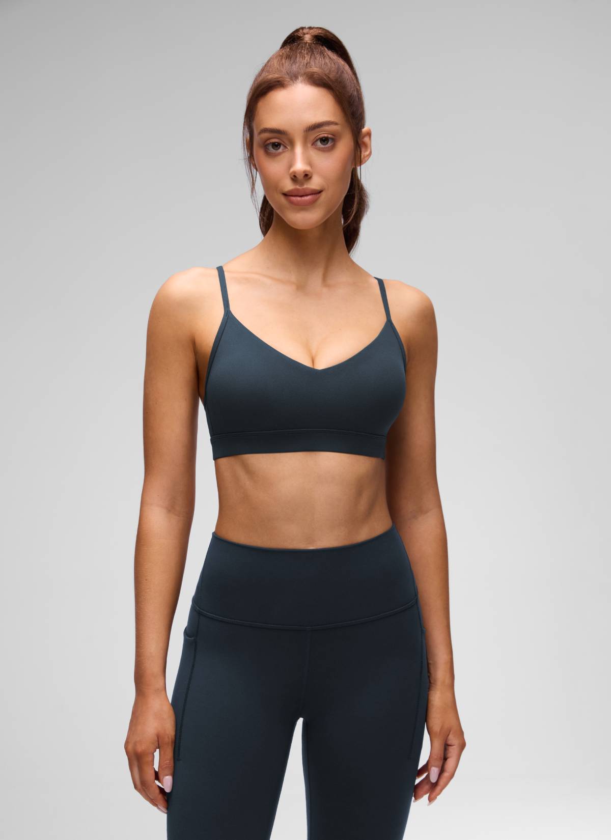CRZ YOGA Butterluxe Áo lót thể thao yoga cổ chữ V dành cho nữ có đệm, màu xanh navy đậm