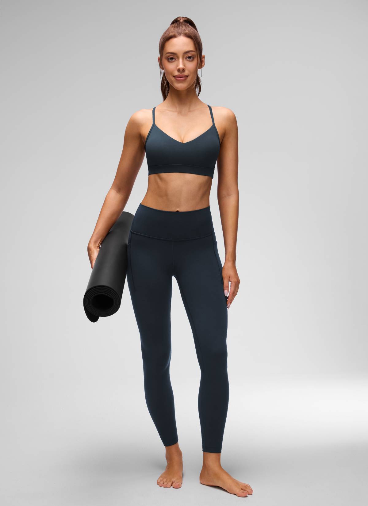 CRZ YOGA Butterluxe Áo lót thể thao yoga cổ chữ V dành cho nữ có đệm, màu xanh navy đậm