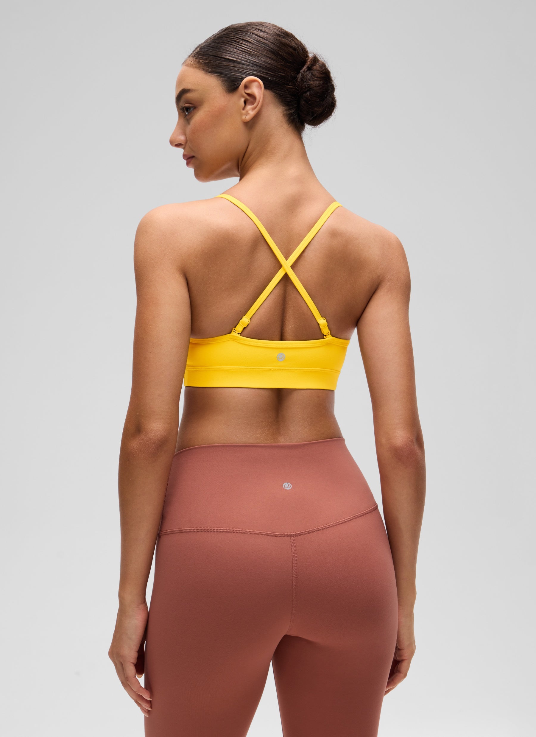 CRZ YOGA Butterluxe Áo lót thể thao yoga cổ chữ V dành cho nữ, có đệm, màu vàng phản quang