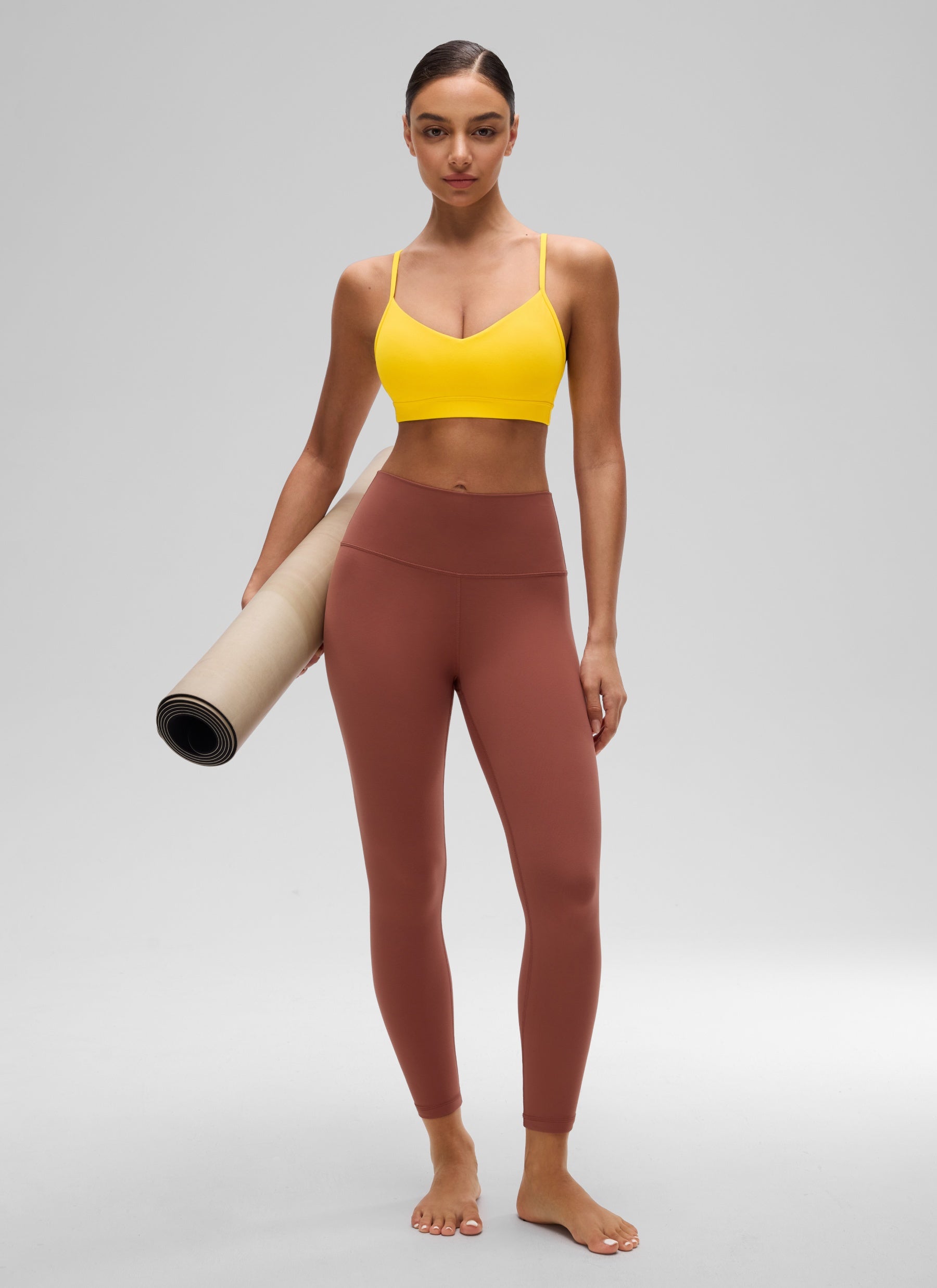 CRZ YOGA Butterluxe Áo lót thể thao yoga cổ chữ V dành cho nữ, có đệm, màu vàng phản quang