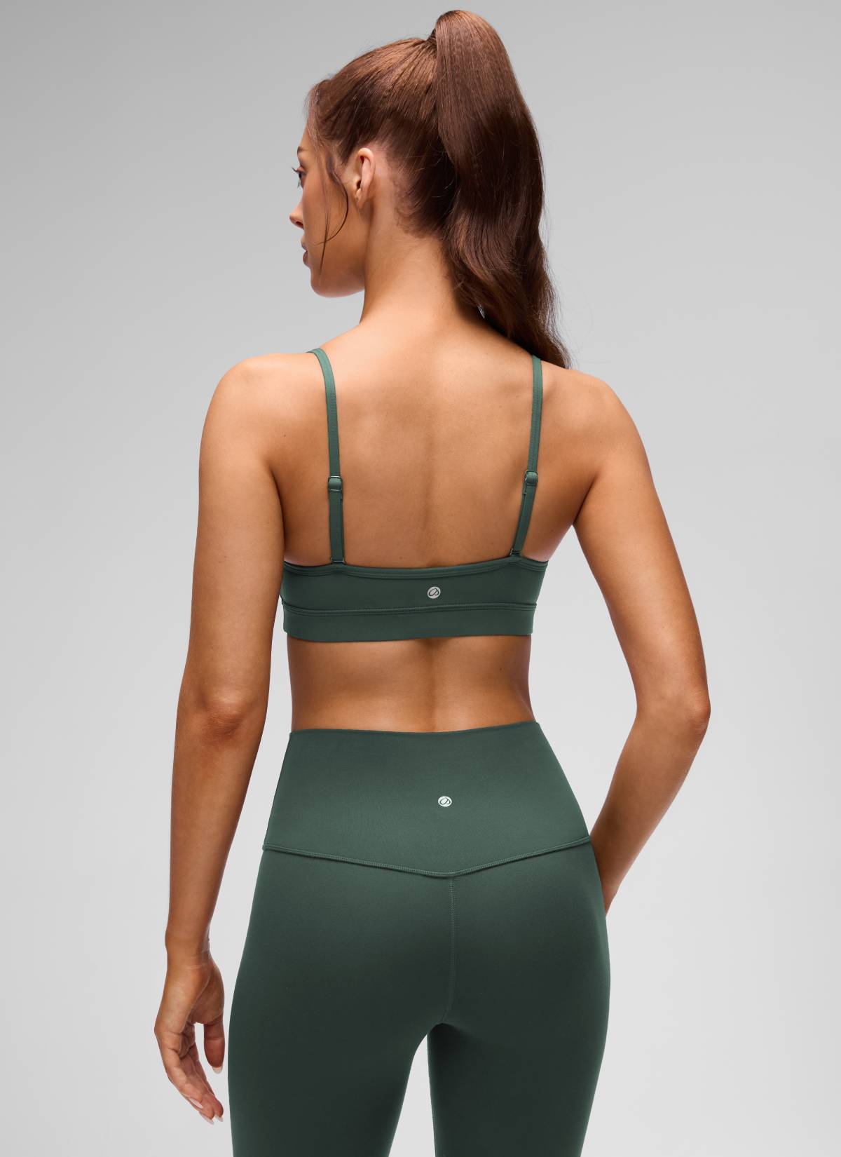 CRZ YOGA Butterluxe Áo lót thể thao yoga cổ chữ V dành cho nữ có đệm mút, màu xanh lá rừng đậm