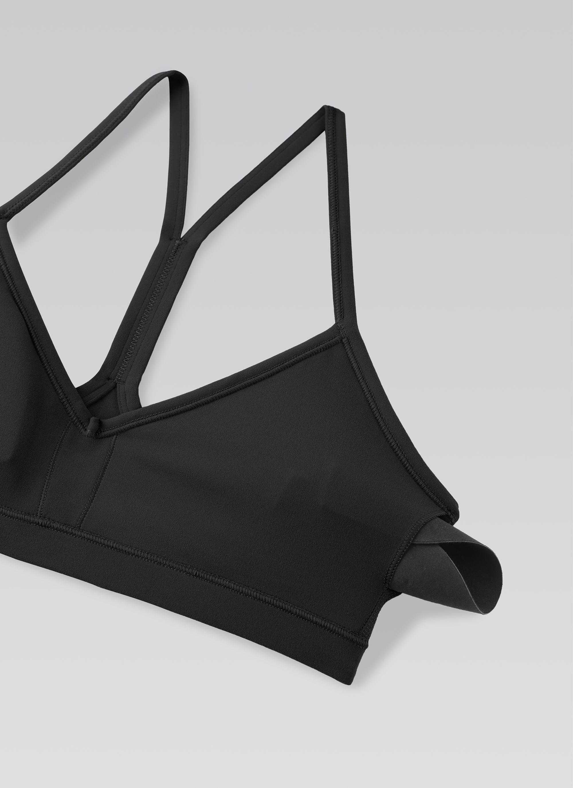 CRZ YOGA Butterluxe Bra Sukan Yoga Berlapik Leher V Wanita Berlubang Hitam