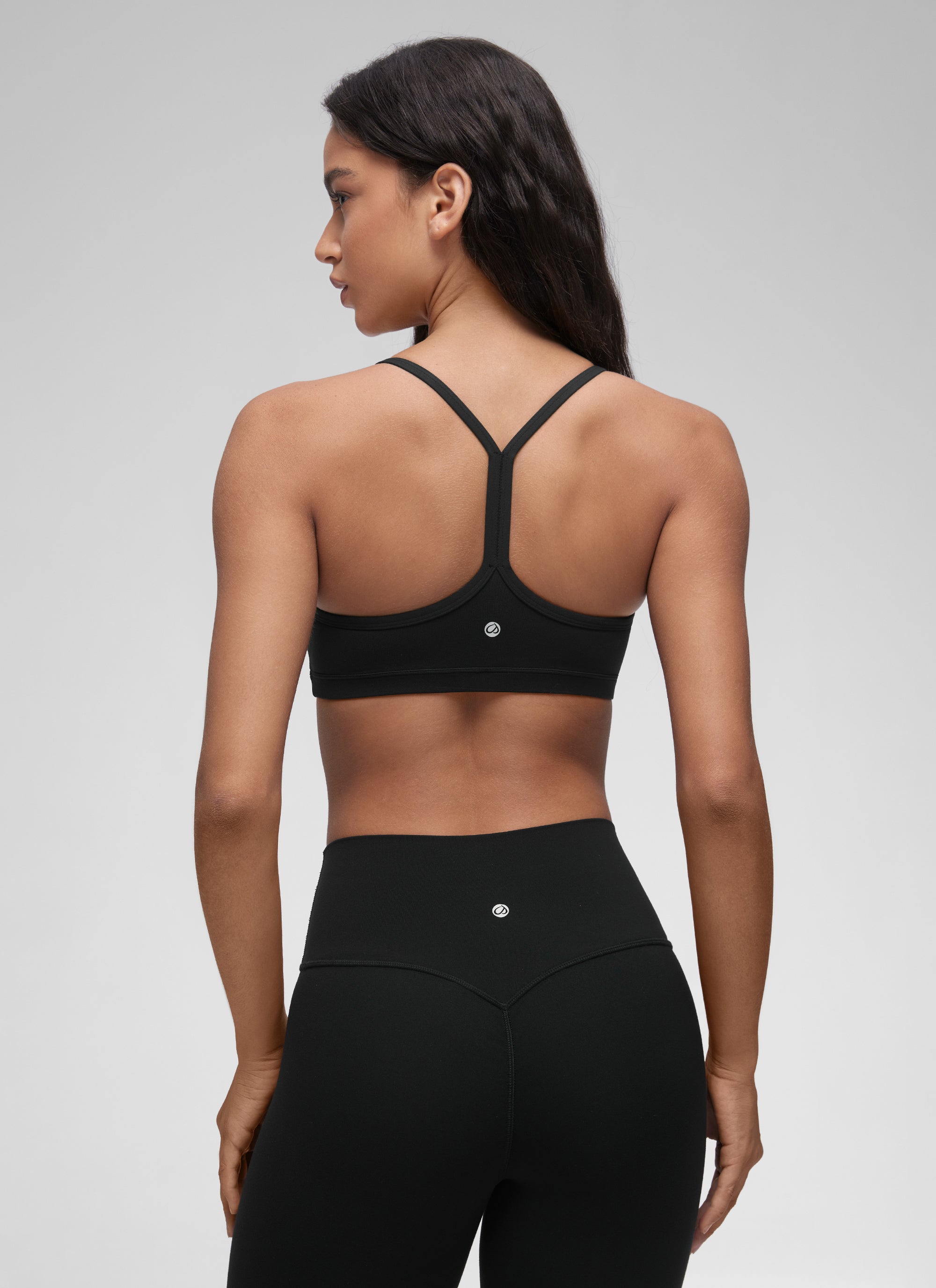 CRZ YOGA Butterluxe Bra Sukan Yoga Berlapik Leher V Wanita Berlubang Hitam