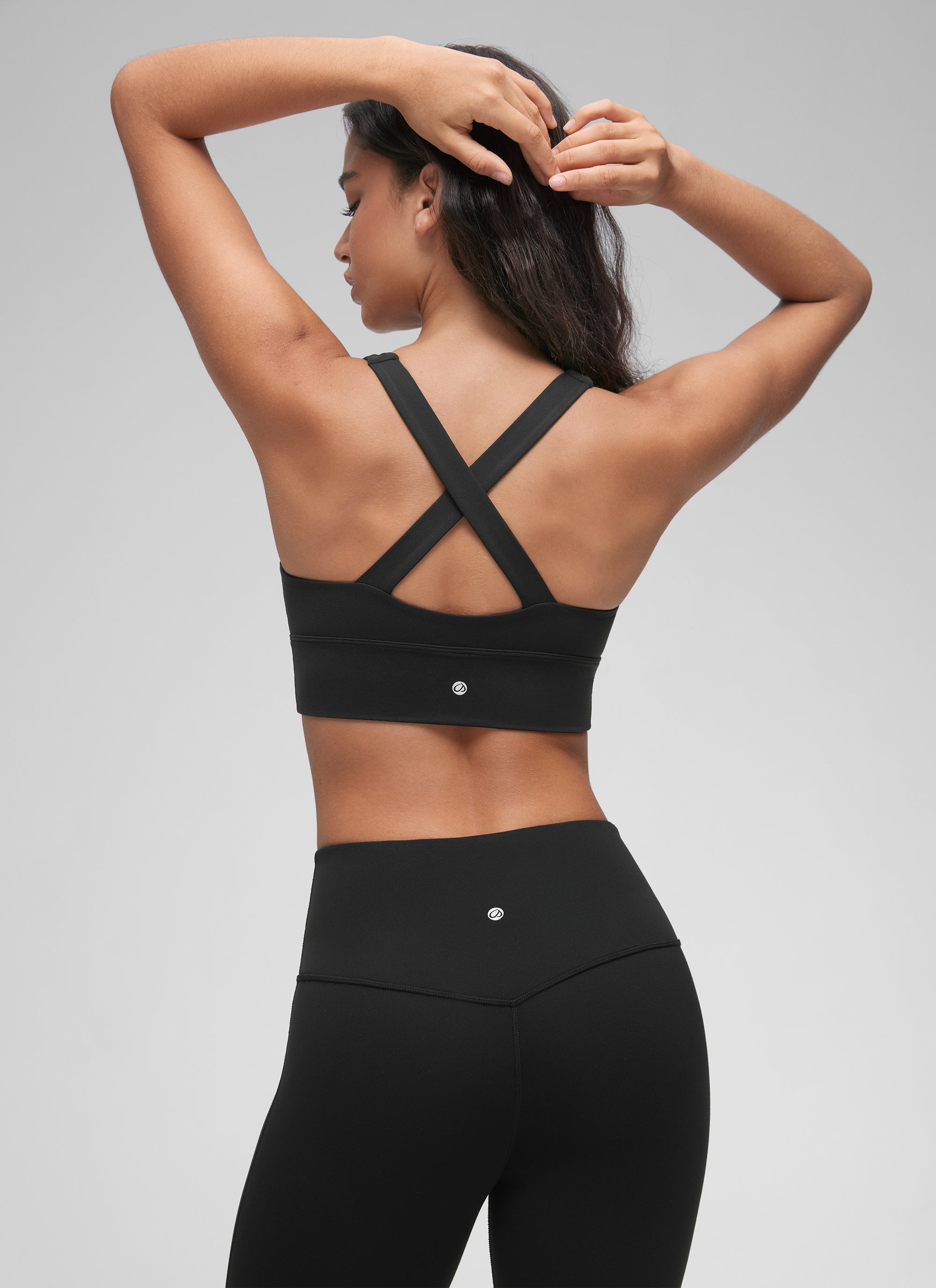 Áo lót yoga CRZ YOGA dành cho nữ, kiểu " Butterluxe " với độ nâng đỡ nhẹ, cổ chữ V xếp nếp, màu đen