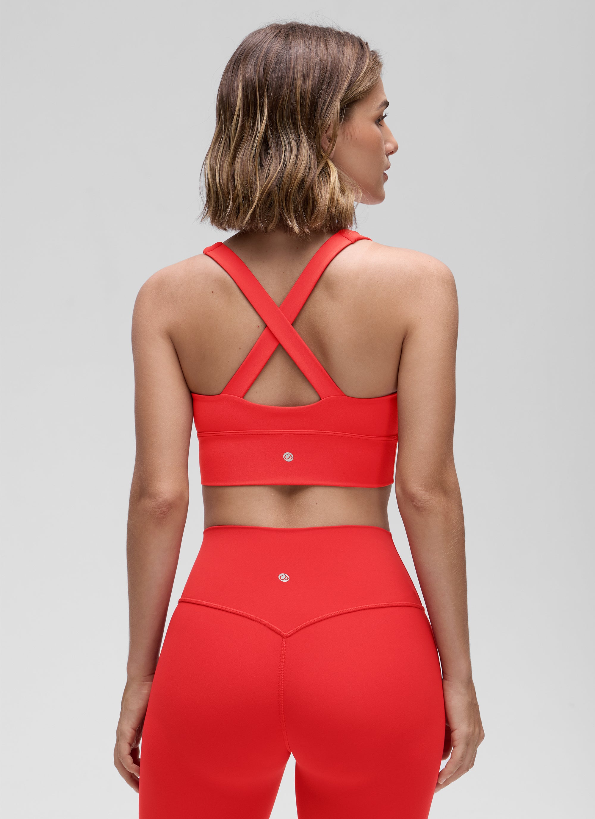 Áo lót yoga CRZ YOGA dành cho nữ, kiểu " Butterluxe " với độ nâng nhẹ, cổ chữ V xếp nếp, màu đỏ đậm