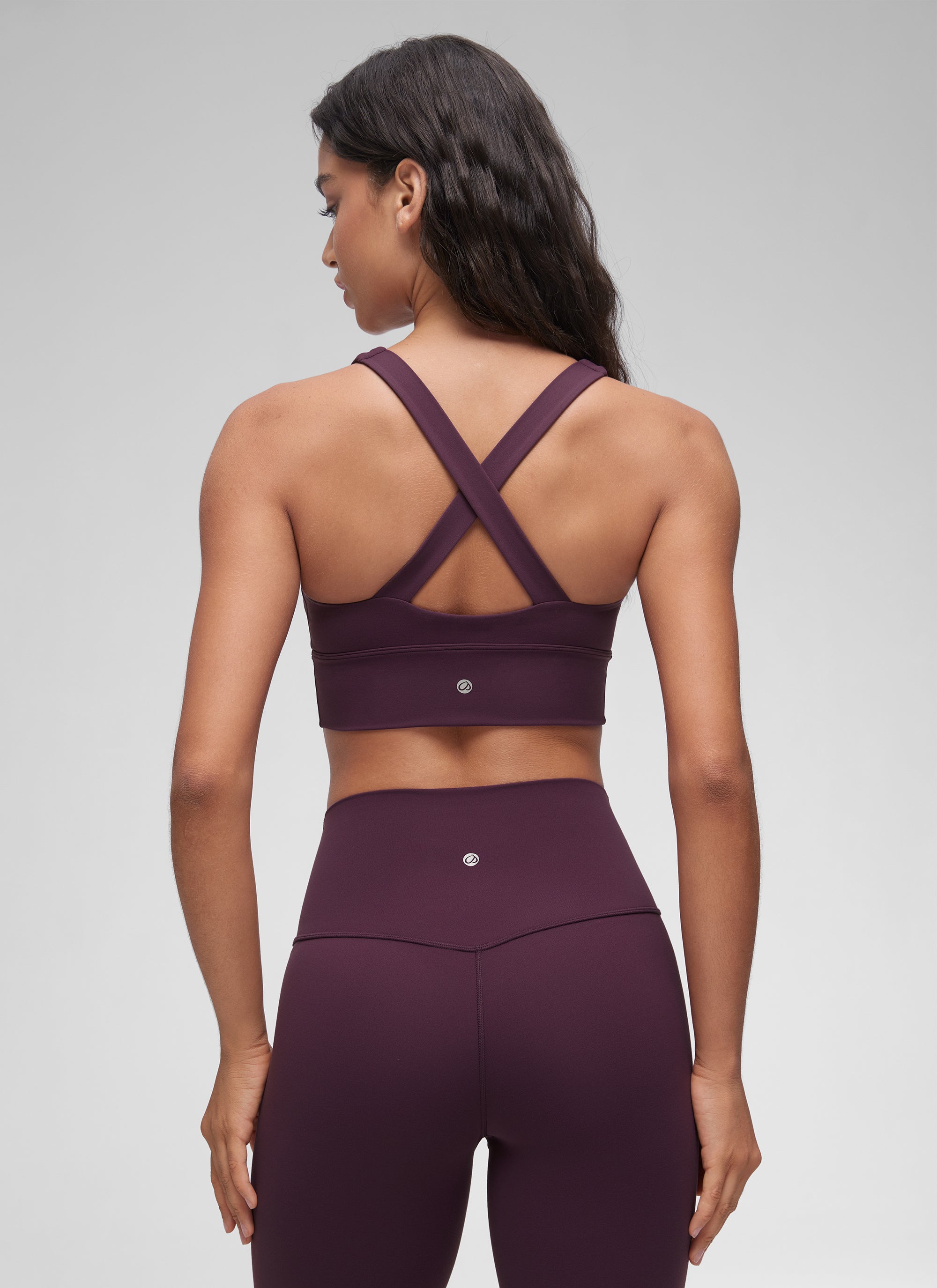 Áo lót yoga CRZ YOGA dành cho nữ, kiểu " Butterluxe " với độ nâng đỡ nhẹ, cổ chữ V xếp nếp, màu tím đậm
