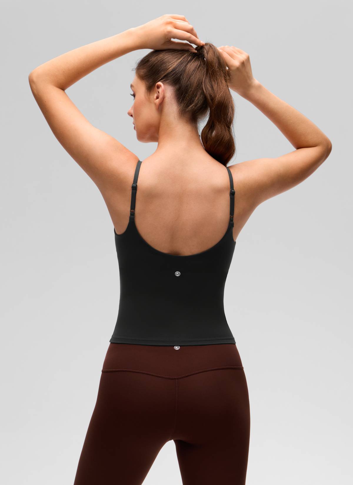 CRZ YOGA Wanita Butterluxe Bra Yoga U Panjang Pinggang Belakang Terbina Dalam Tank Hitam
