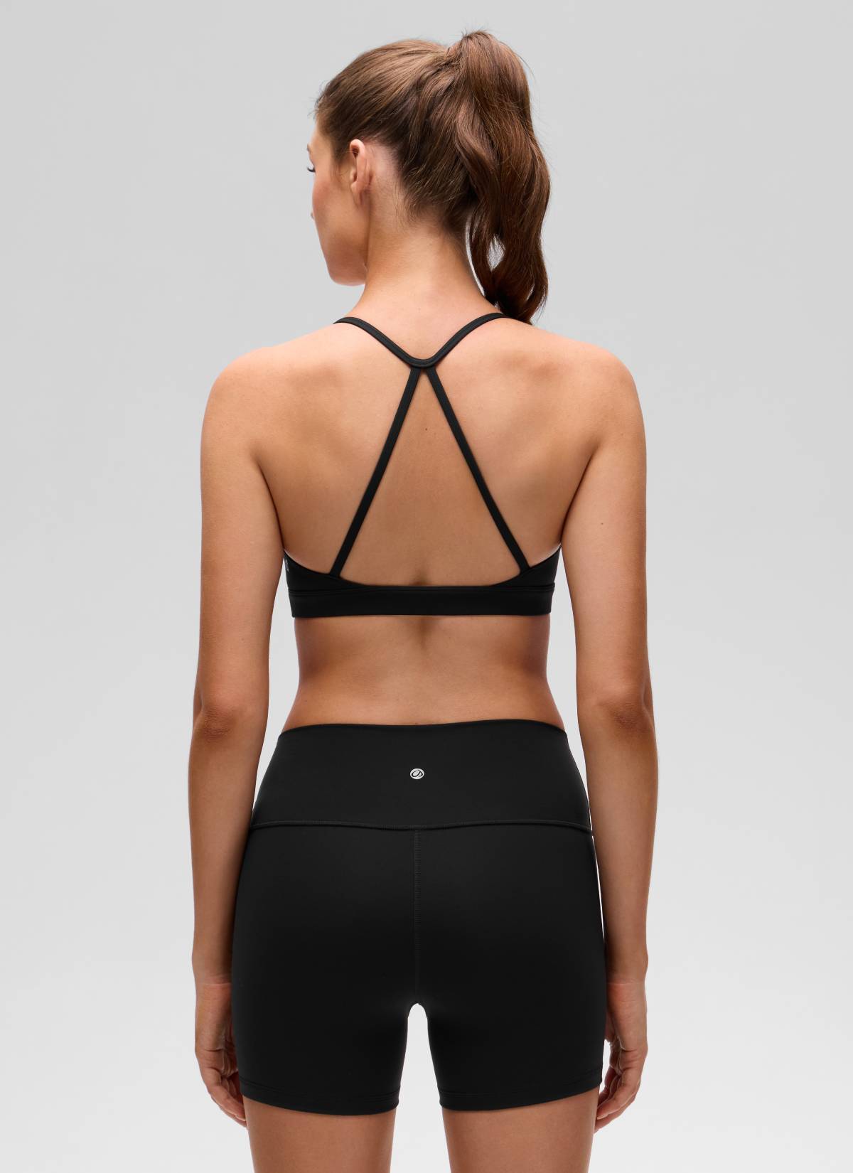 CRZ YOGA 여성용 Butterluxe 요가 스쿱 넥 크로스 백 스포츠 브라 블랙