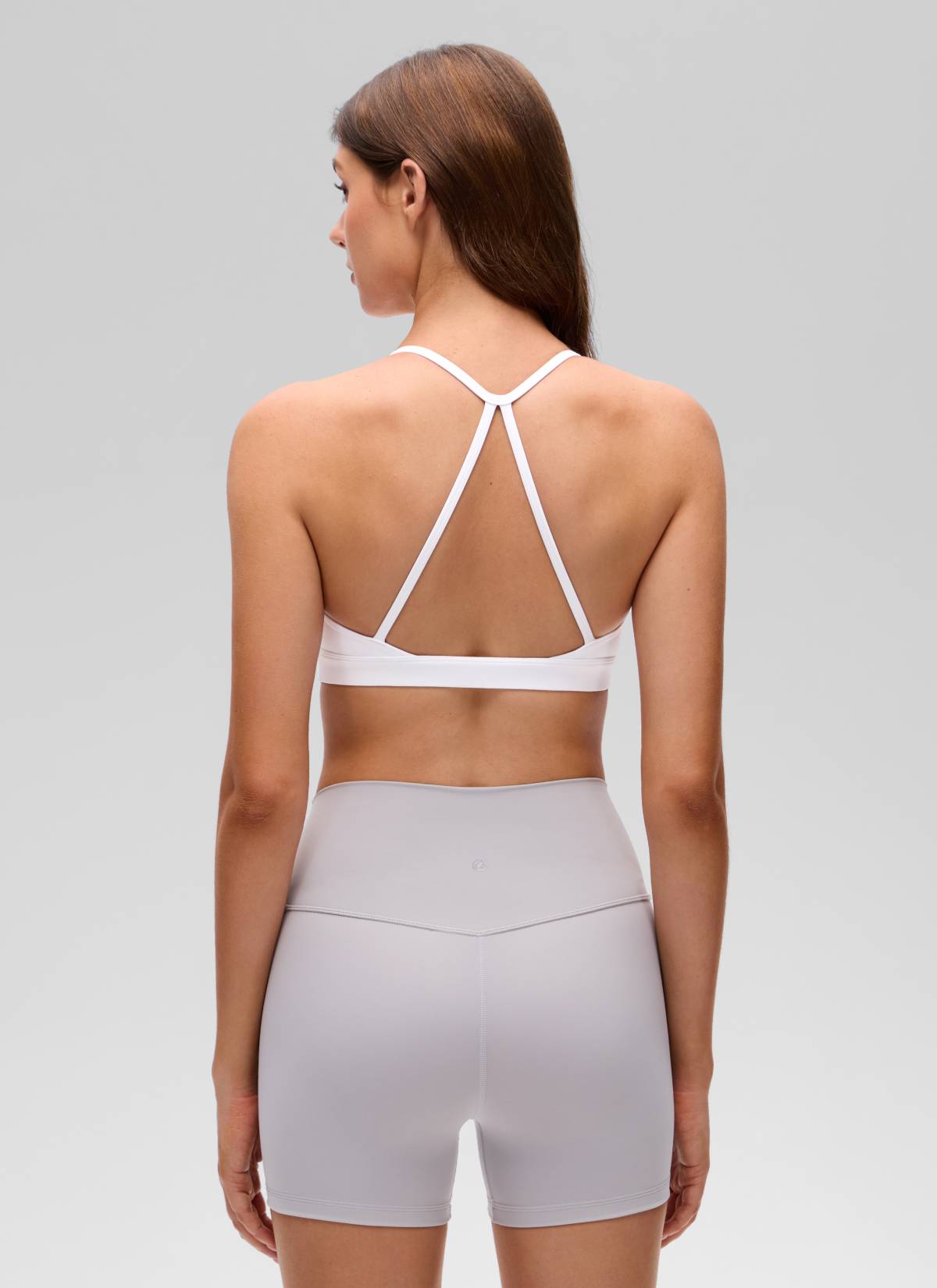 CRZ YOGA 여성용 Butterluxe 요가 스쿱 넥 크로스 백 스포츠 브라 화이트