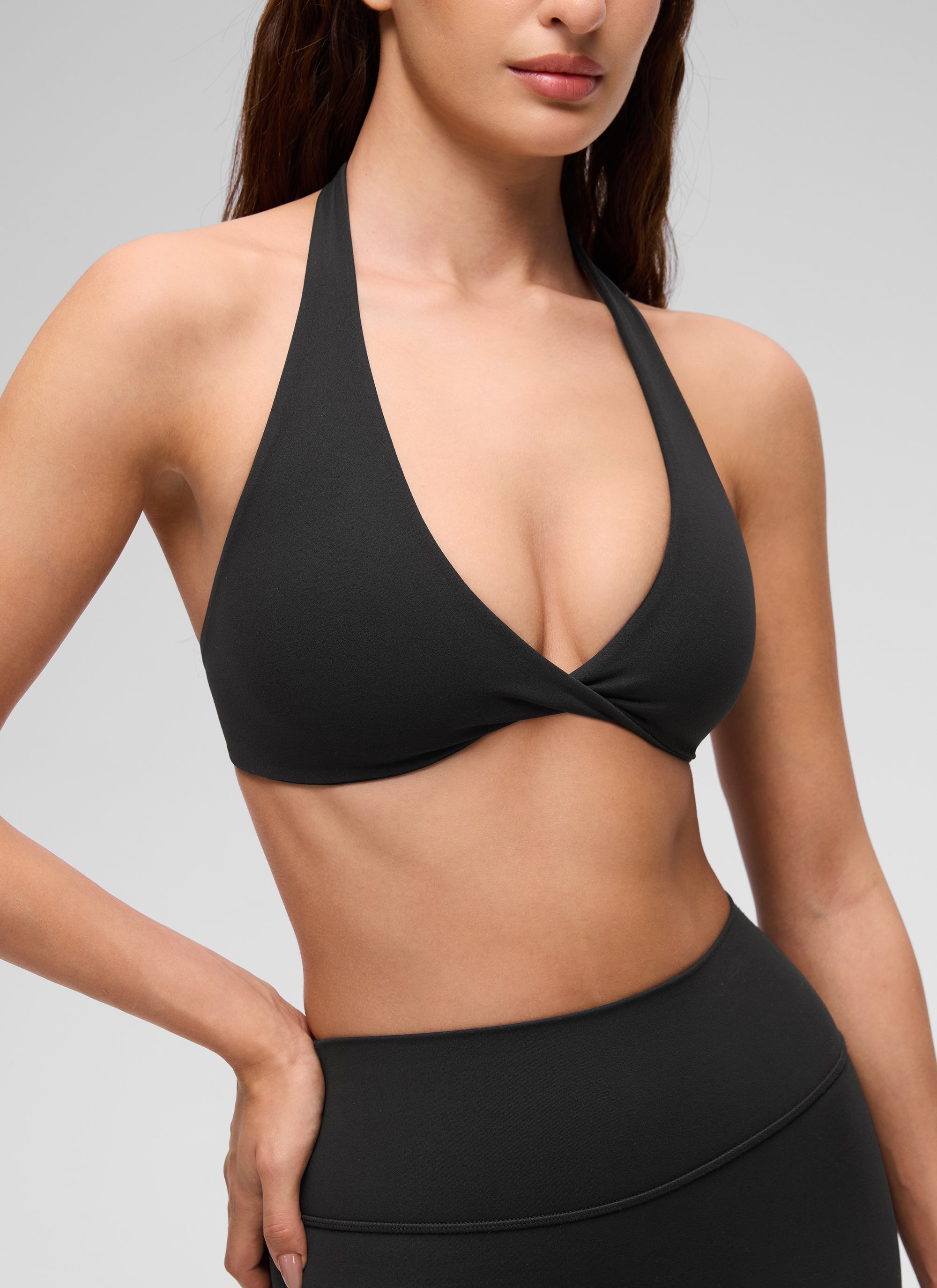 CRZ YOGA Wanita Butterluxe Bra Sukan Berlapis Dua Potongan Leher V Yoga Hitam