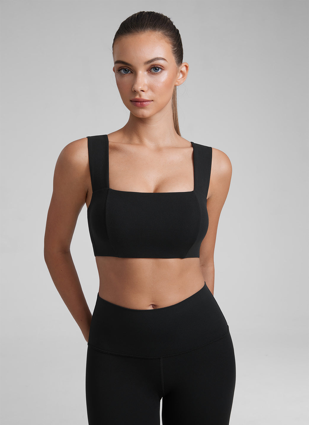 CRZ YOGA Butterluxe Womens Square Neck Open Back Wide straps Sports Bras Black @model_info:Kate