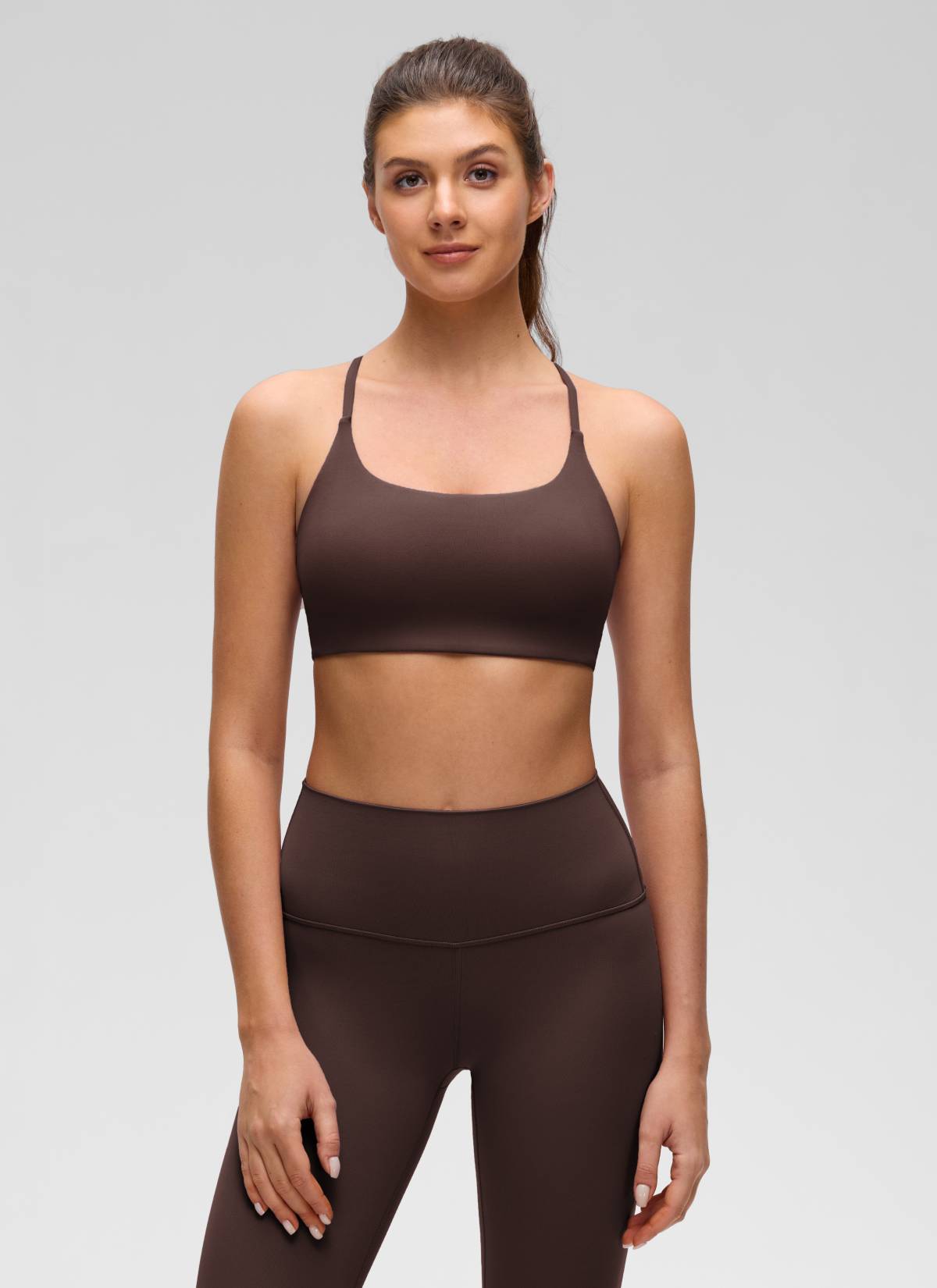 Áo Butterluxe thể thao CRZ YOGA dành cho nữ, Butterluxe , cổ Butterluxe , thiết kế xoắn lưng chéo, màu nâu sô-cô-la nóng