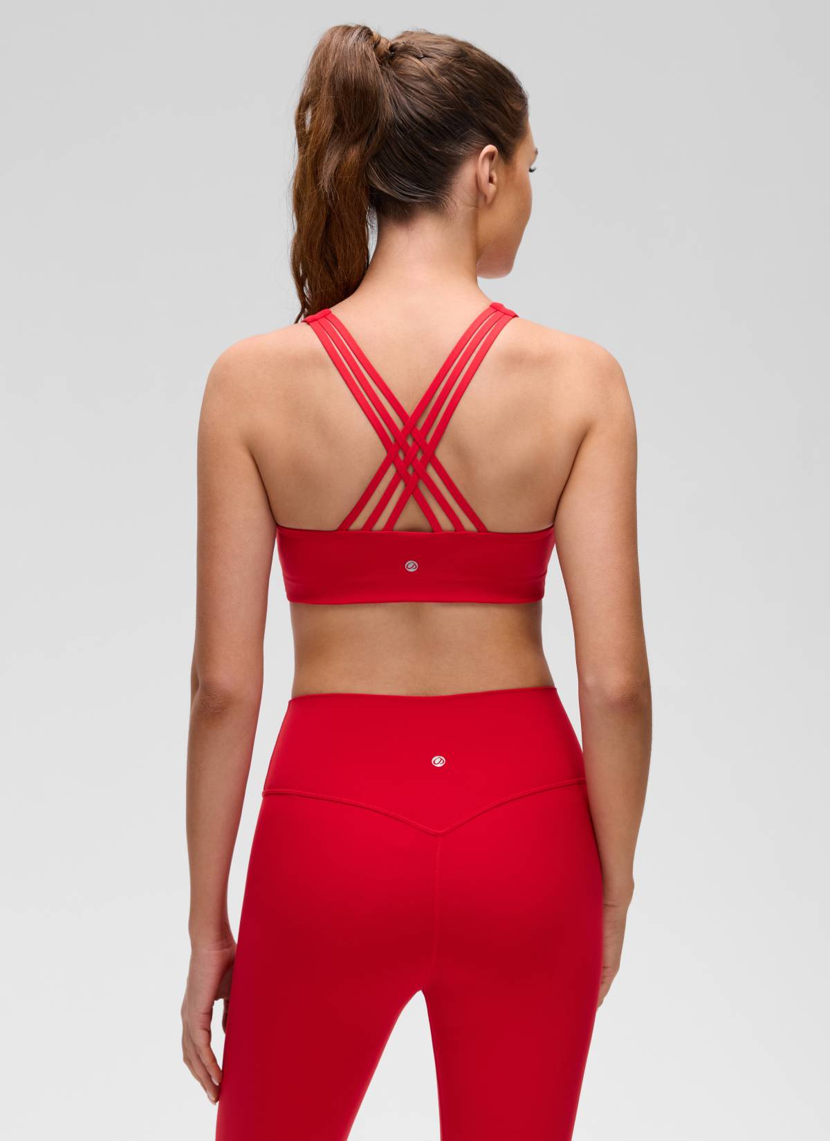 CRZ YOGA Women's Butterluxe Yoga V Neck Strappy Back Sports Bra Aurora Red @model_info:Gelya