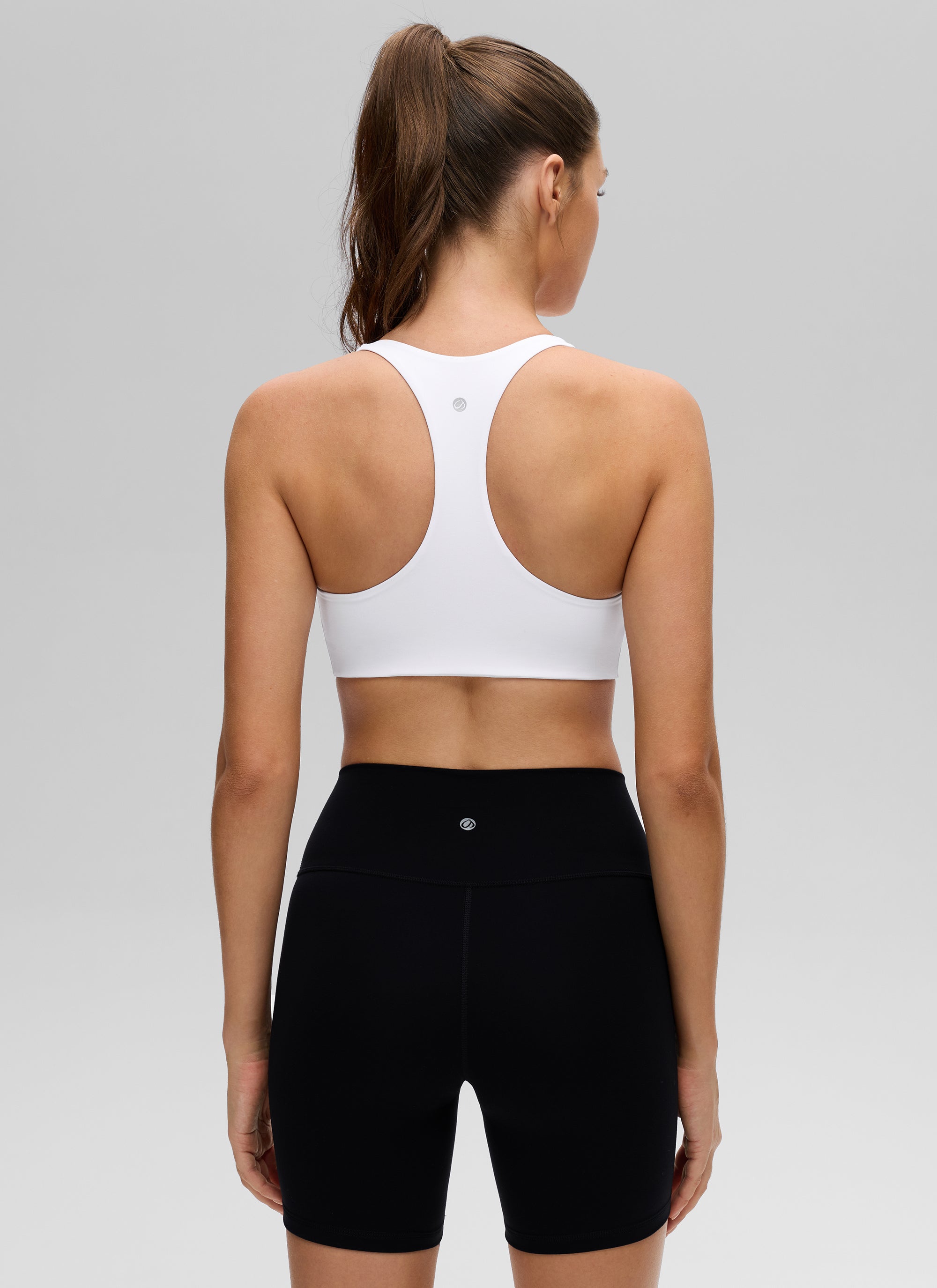 CRZ YOGA 여성용 Butterluxe V넥 레이서백 일체형 스포츠 브라 화이트
