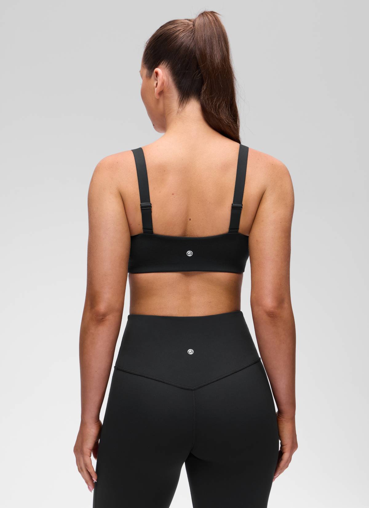 CRZ YOGA 여성용 Butterluxe 요가 U넥 스퀘어 백 스포츠 브라 블랙