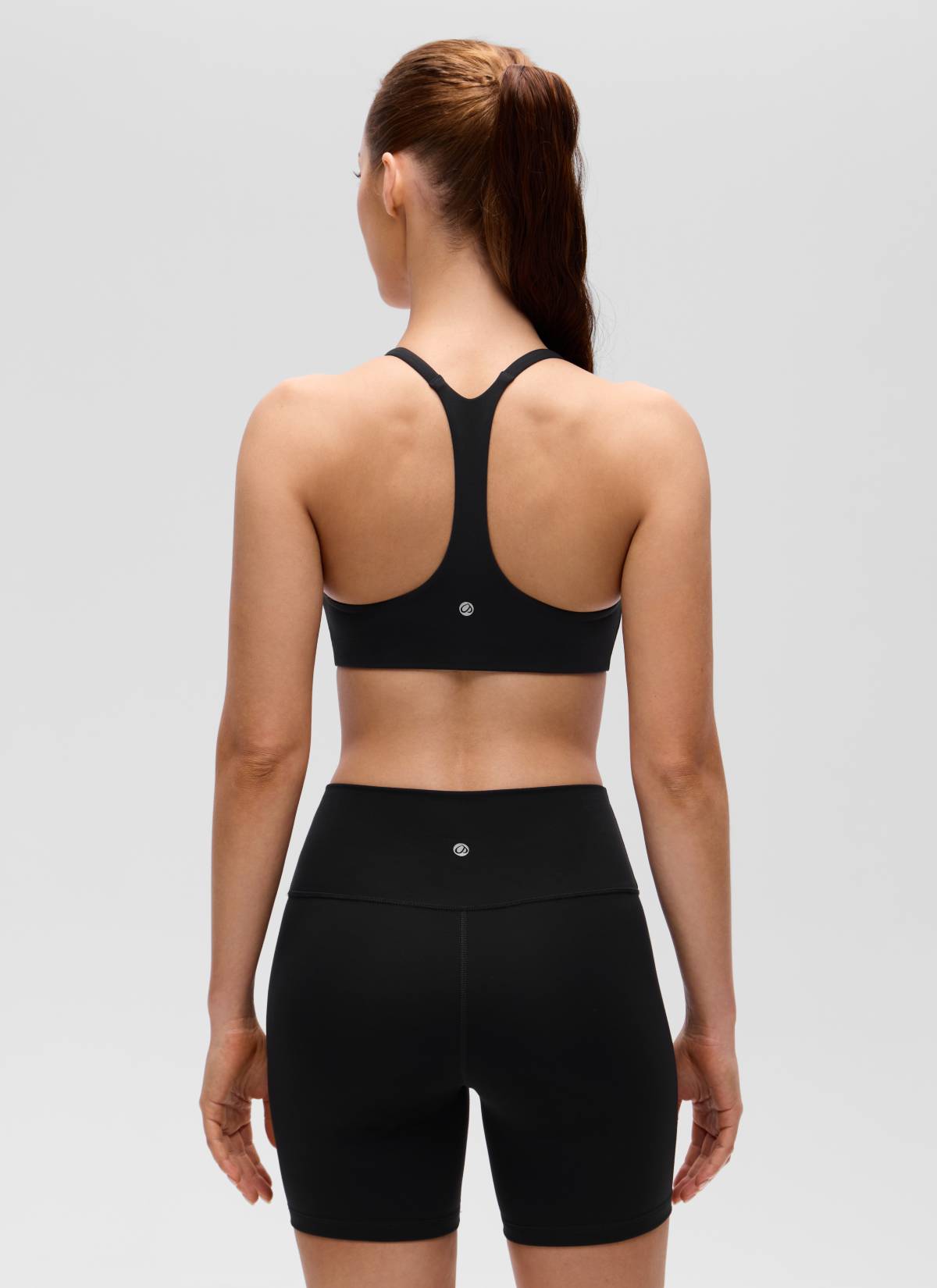 CRZ YOGA 여성 Butterluxe V넥 레이서백 얇은 스트랩 스포츠 브라 블랙