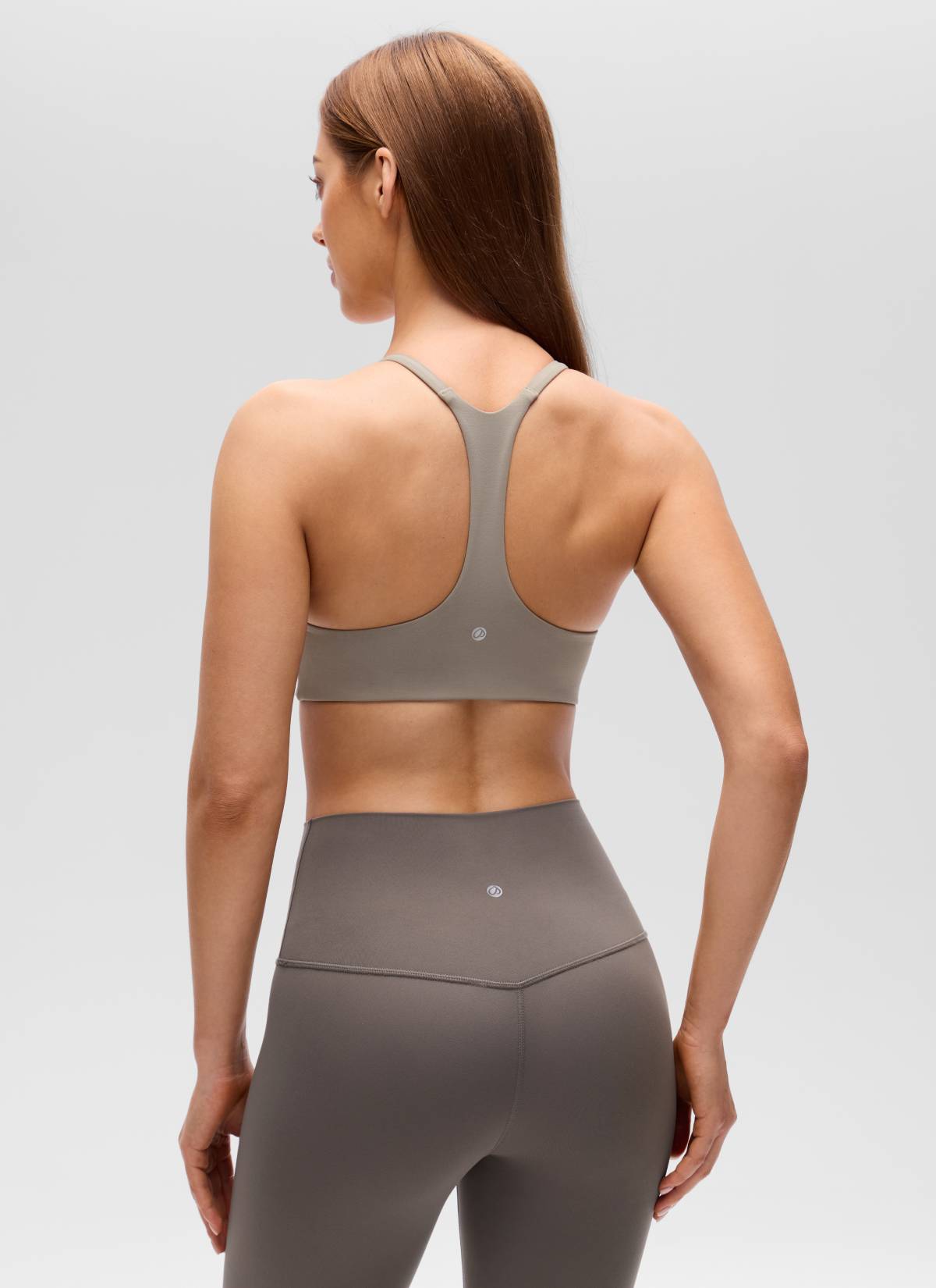 Áo lót thể thao CRZ YOGA dành cho nữ, kiểu cổ chữ V, lưng khoét sâu, dây mảnh, chất liệu vải " Butterluxe ", màu xám tro ấm