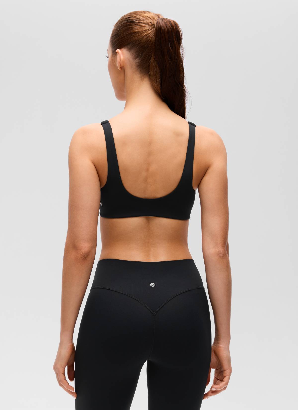 CRZ YOGA 여성용 Butterluxe 요가 트위스트 V넥 U백 스포츠 브라 블랙