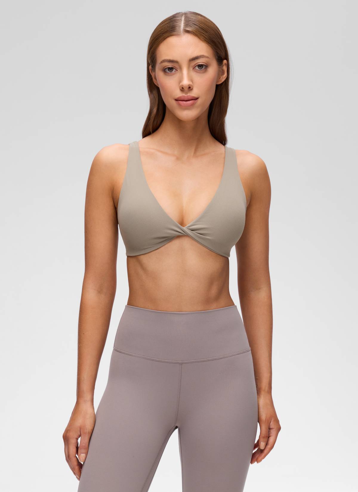 CRZ YOGA 여성용 Butterluxe 요가 트위스트 V넥 U백 스포츠 브라 웜 애쉬 그레이