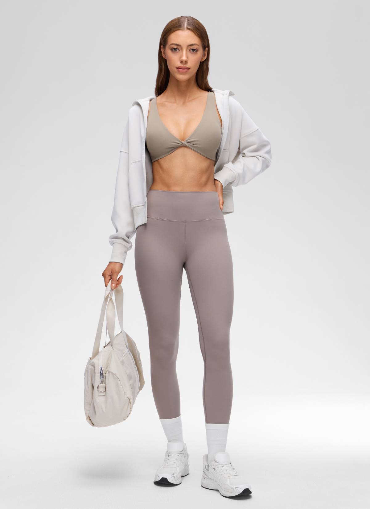 CRZ YOGA 여성용 Butterluxe 요가 트위스트 V넥 U백 스포츠 브라 웜 애쉬 그레이